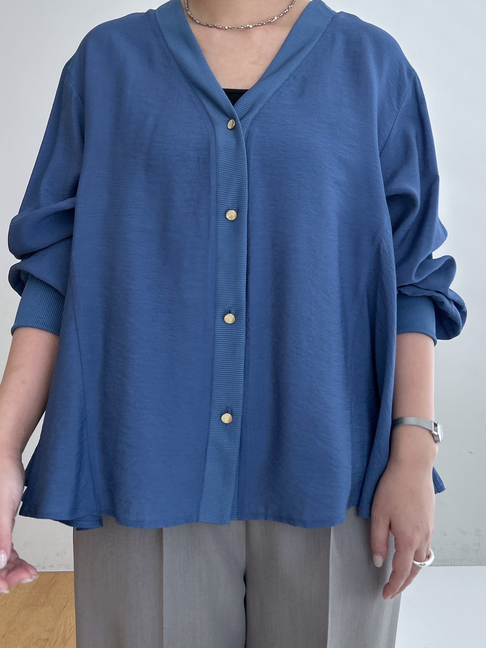Hirokaさんの「grove｜シアーシャツカーディガン」を使ったコーディネート