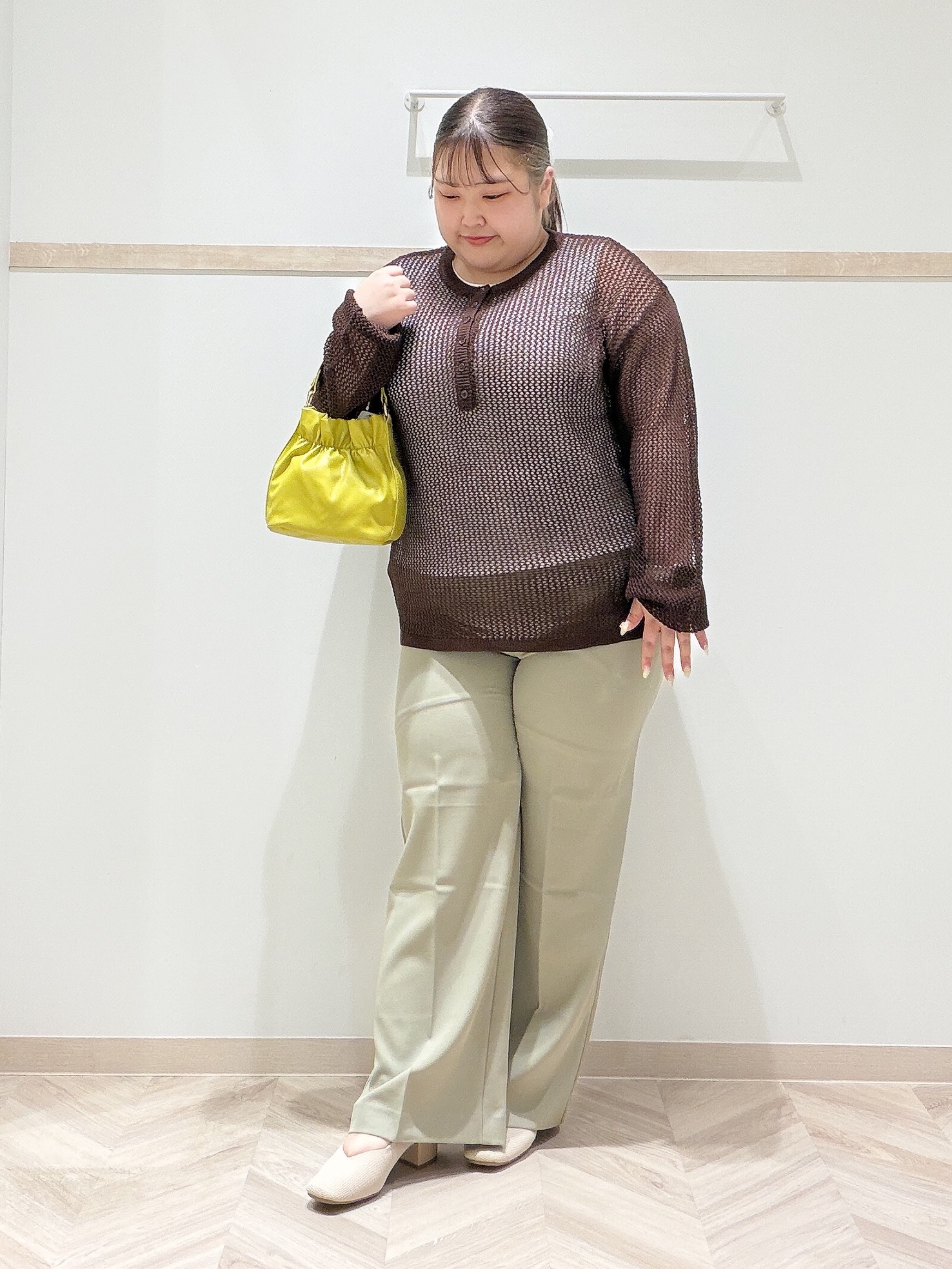 ゆめかさんの「SHOO･LA･RUE｜【2点セット/洗濯機可/S-LL】ヘンリーネックメッシュニット+タンクトップセット」を使ったコーディネート