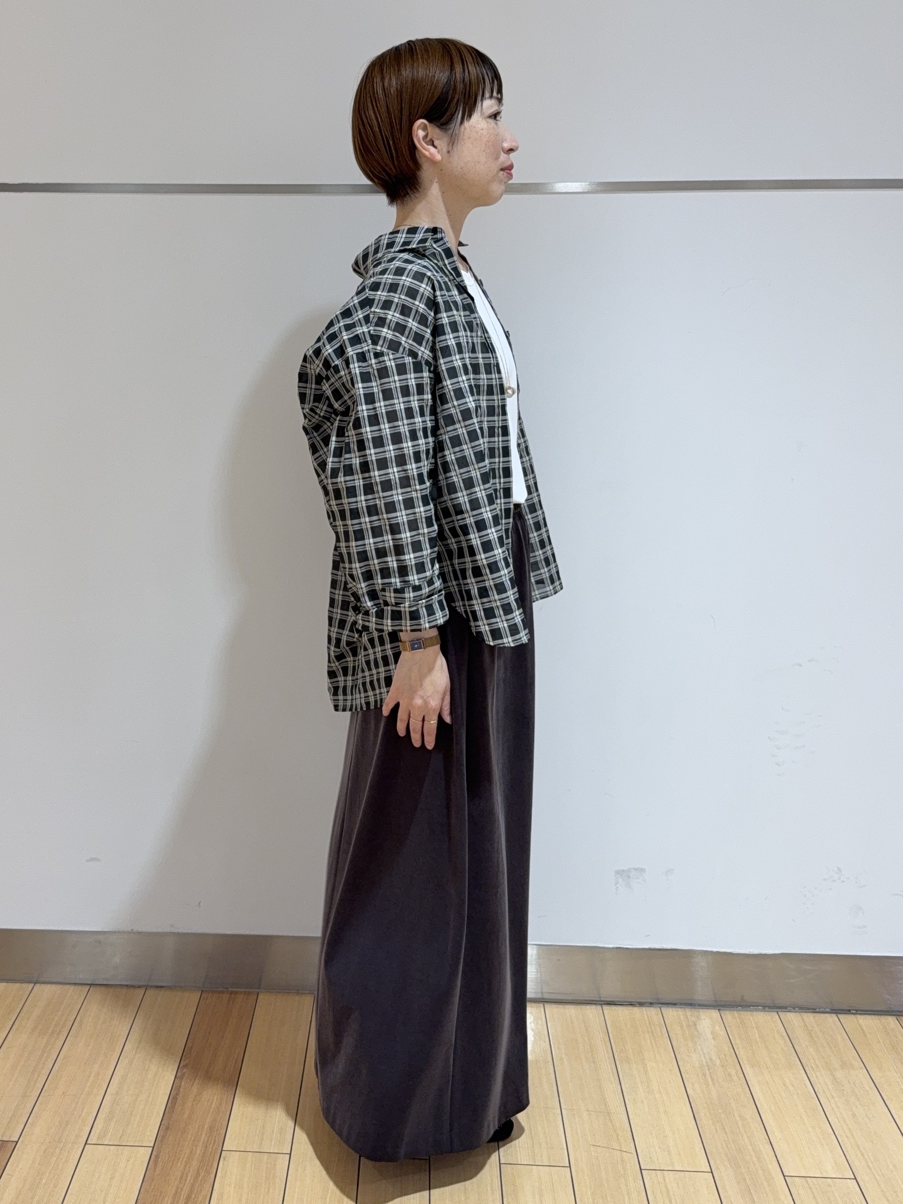 あやさんの「UNTITLED｜【秋映え/羽織り】シアーチェックシャツブラウス」を使ったコーディネート