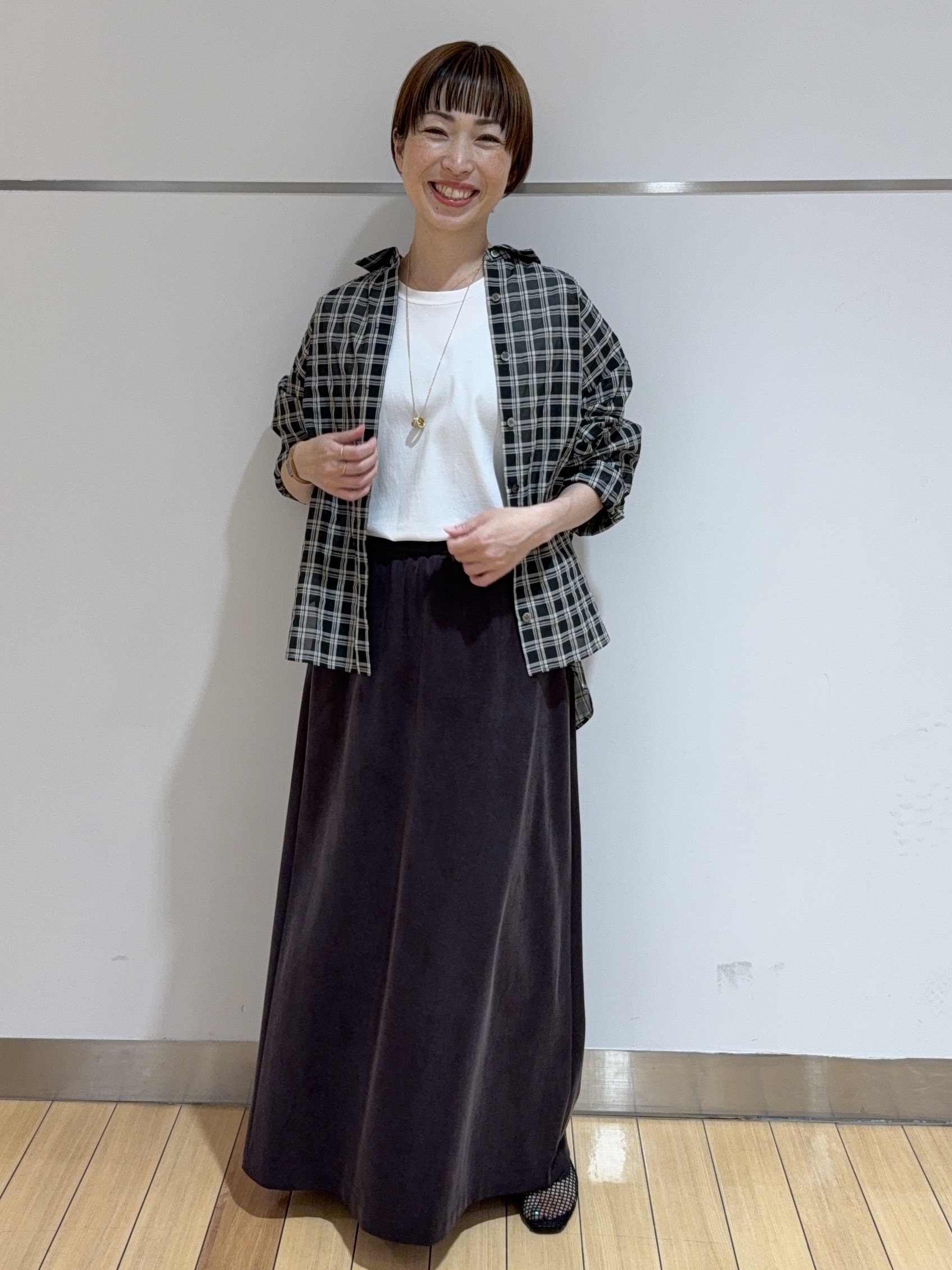 あやさんの「UNTITLED｜【秋映え/羽織り】シアーチェックシャツブラウス」を使ったコーディネート