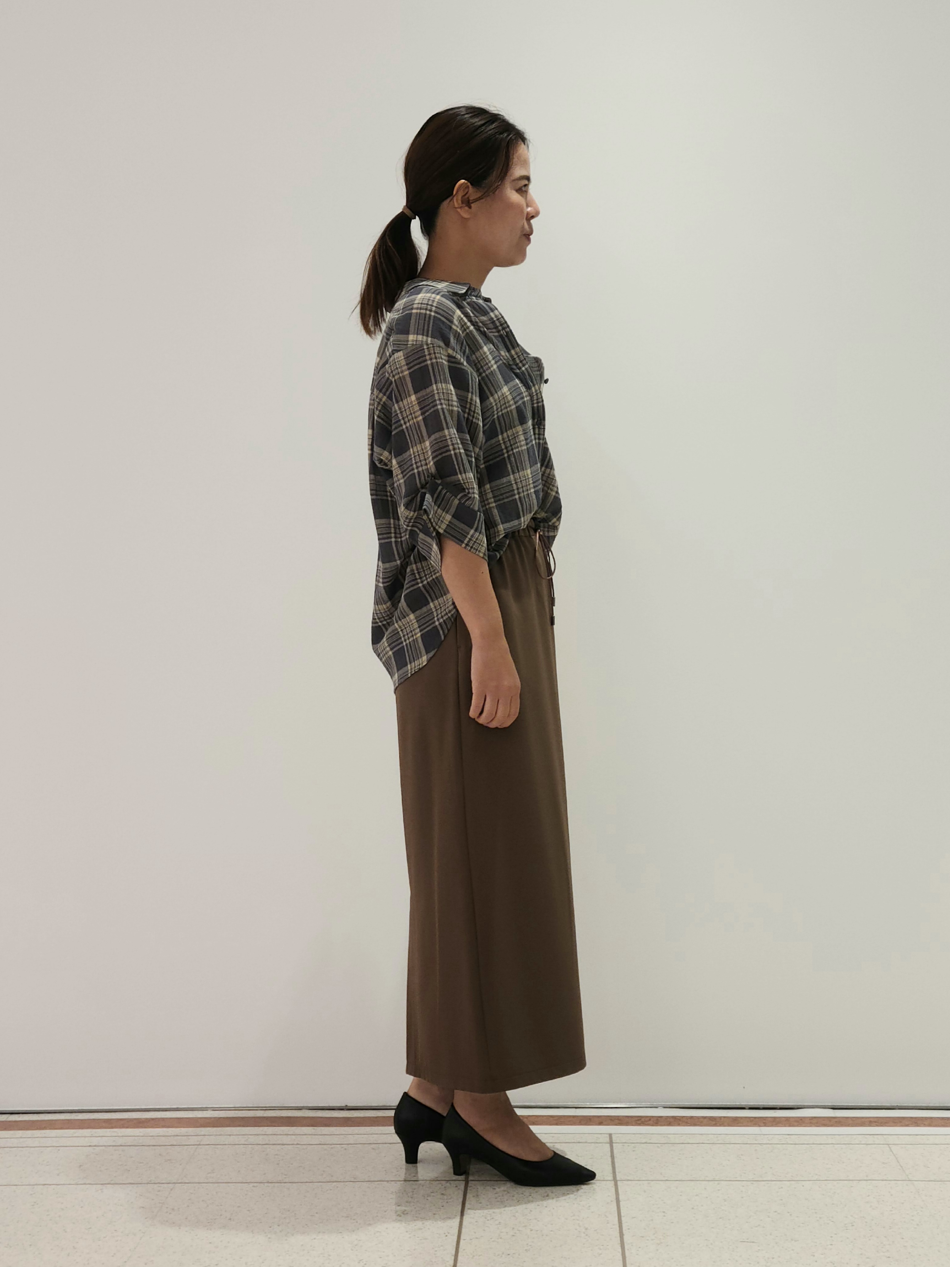 eriさんの「INDIVI｜【コットン100％／透け感／2WAY】袖アレンジ チェックシャツ」を使ったコーディネート