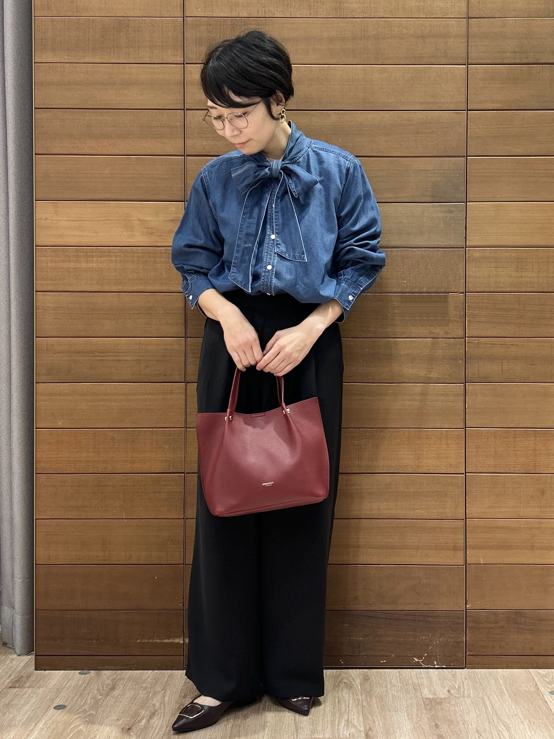 ゆうあさんの「OPAQUE.CLIP｜デニムボウタイブラウス【洗濯機OK】」を使ったコーディネート