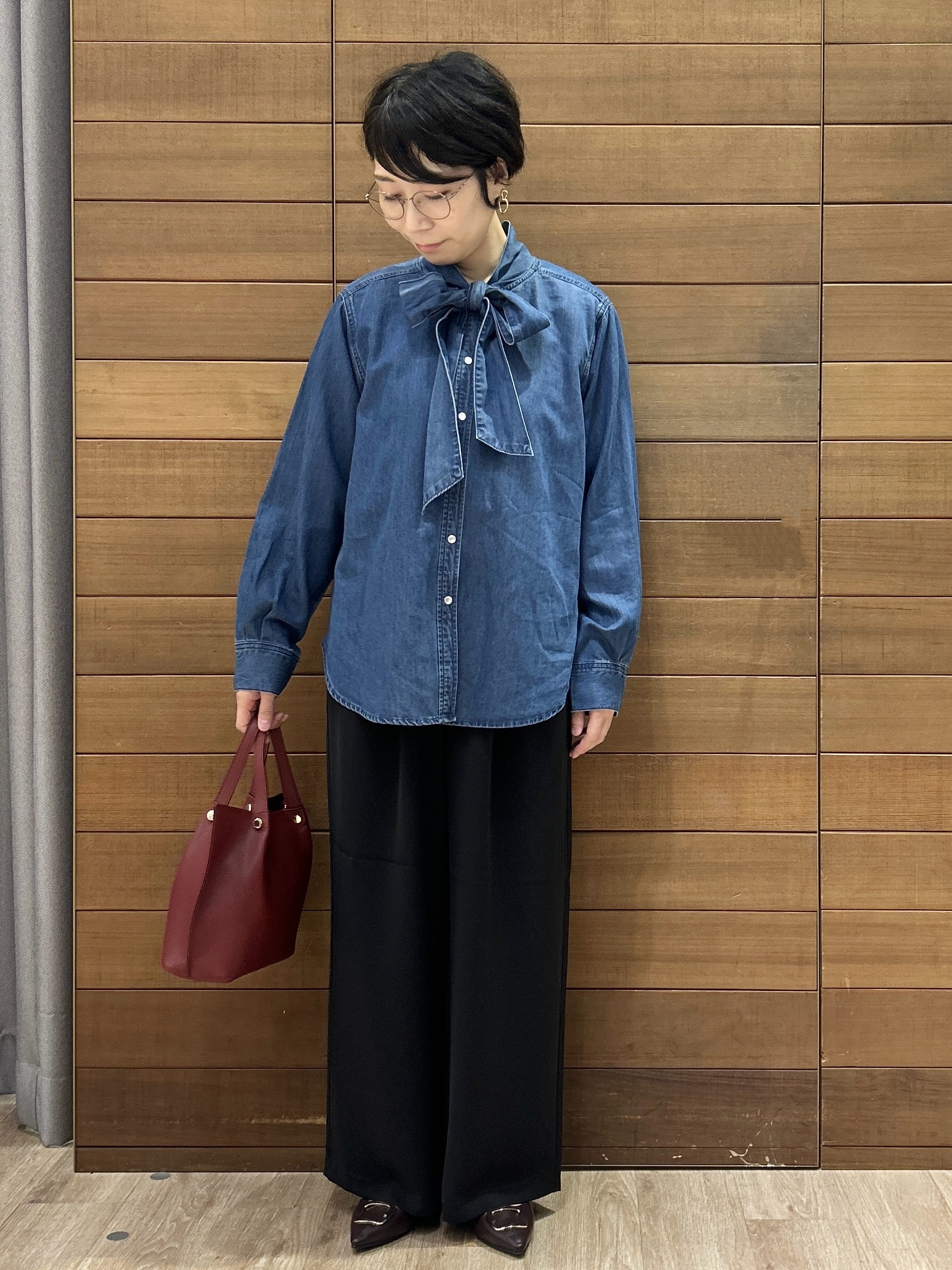ゆうあさんの「OPAQUE.CLIP｜デニムボウタイブラウス【洗濯機OK】」を使ったコーディネート