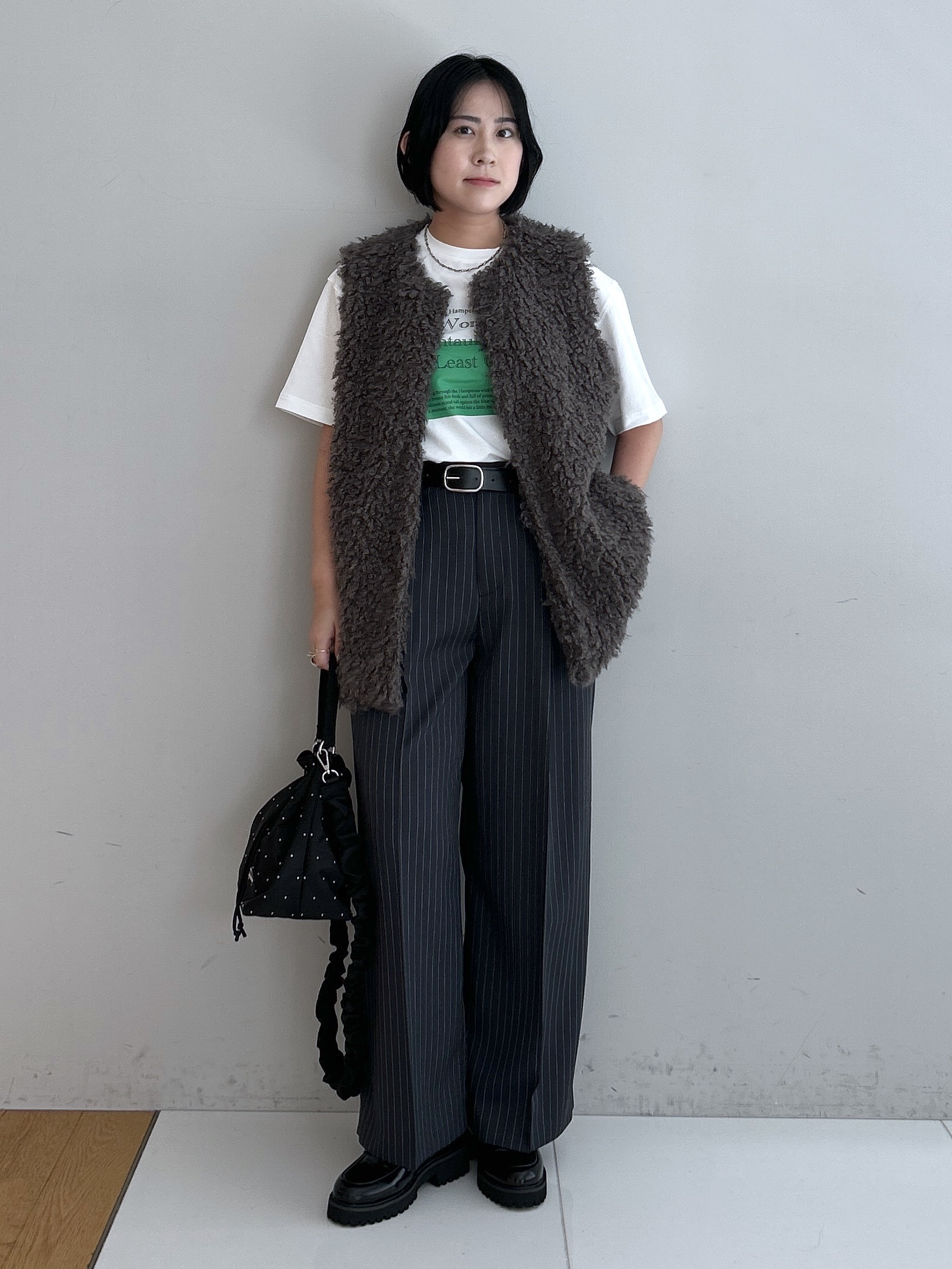 Hirokaさんの「Dessin｜フェイクファージレ」を使ったコーディネート