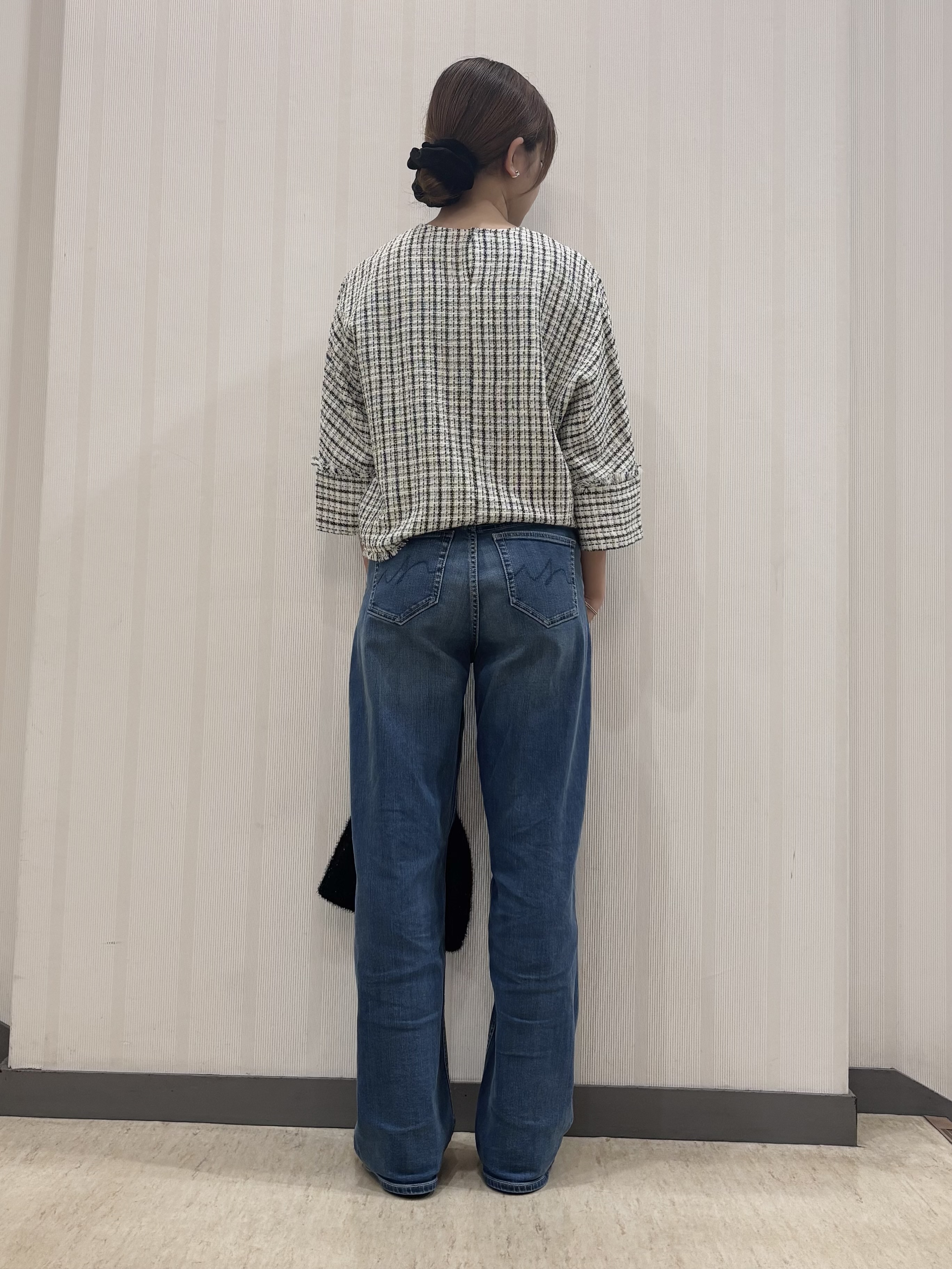 ちひさんの「INDIVI｜【褒められデニム】ワイドストレート デニムパンツ」を使ったコーディネート
