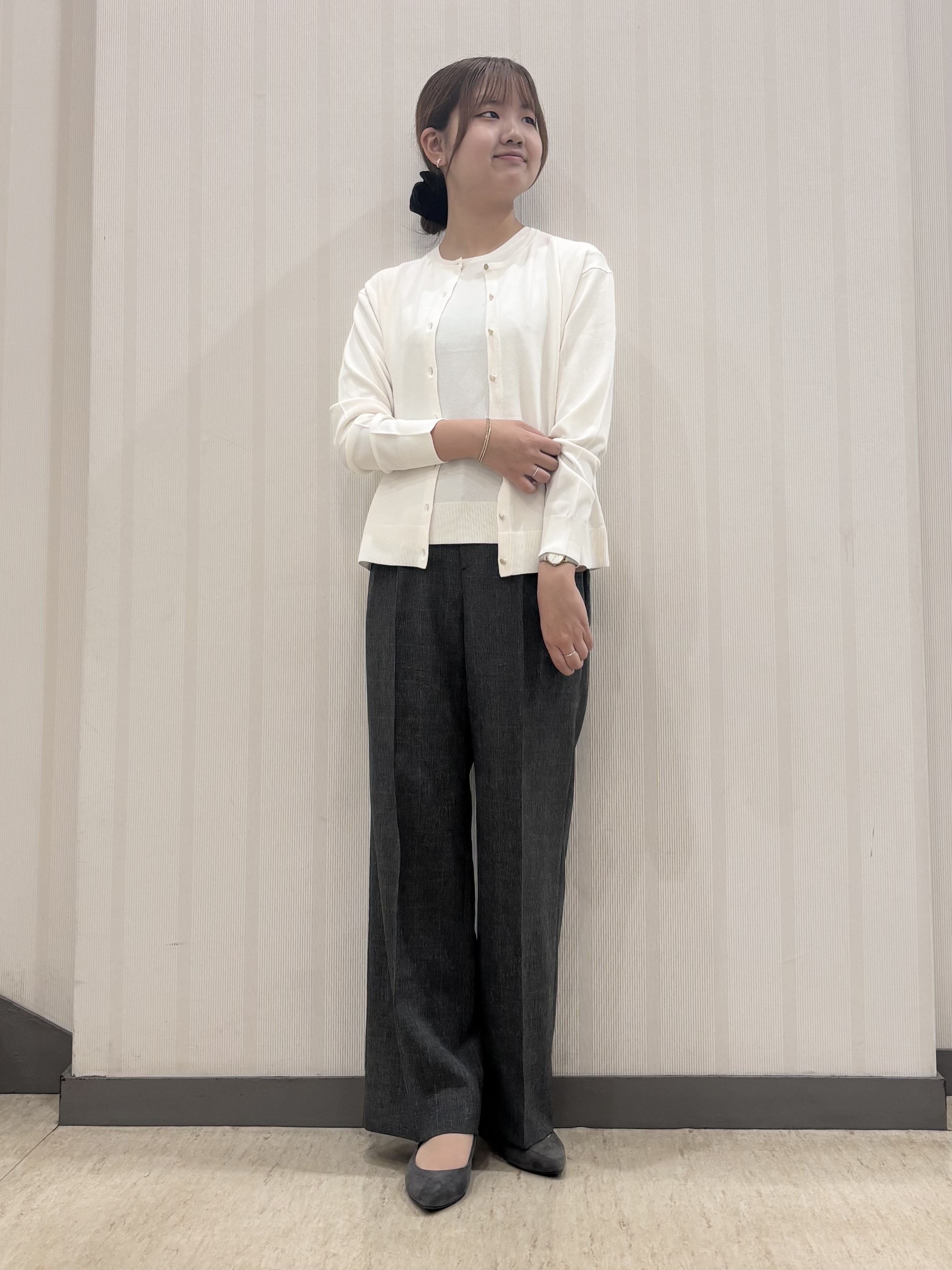 ちひさんの「INDIVI｜【UVケア／接触冷感】リネン風チェックストレートパンツ」を使ったコーディネート