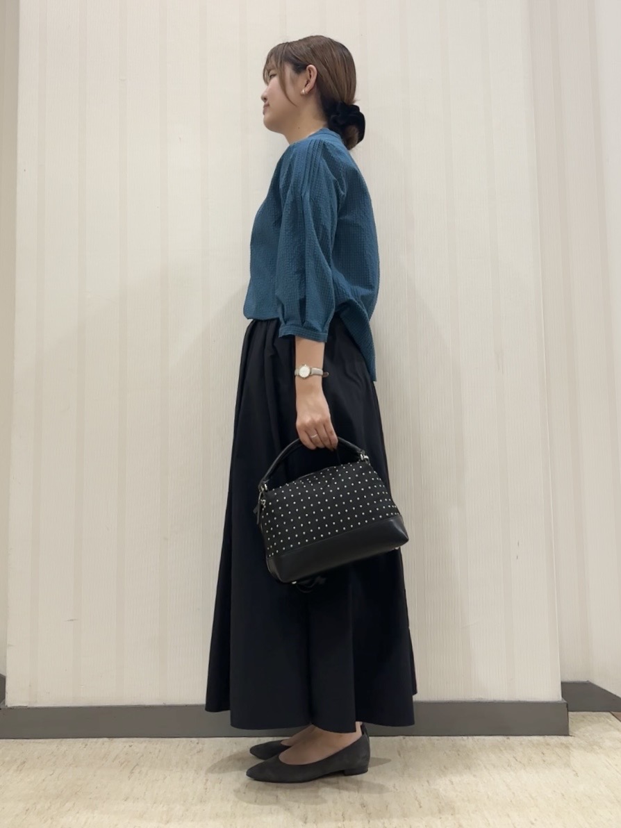 ちひさんの「INDIVI｜【UVケア／吸汗速乾】凹凸素材ミニスタンドトップス」を使ったコーディネート