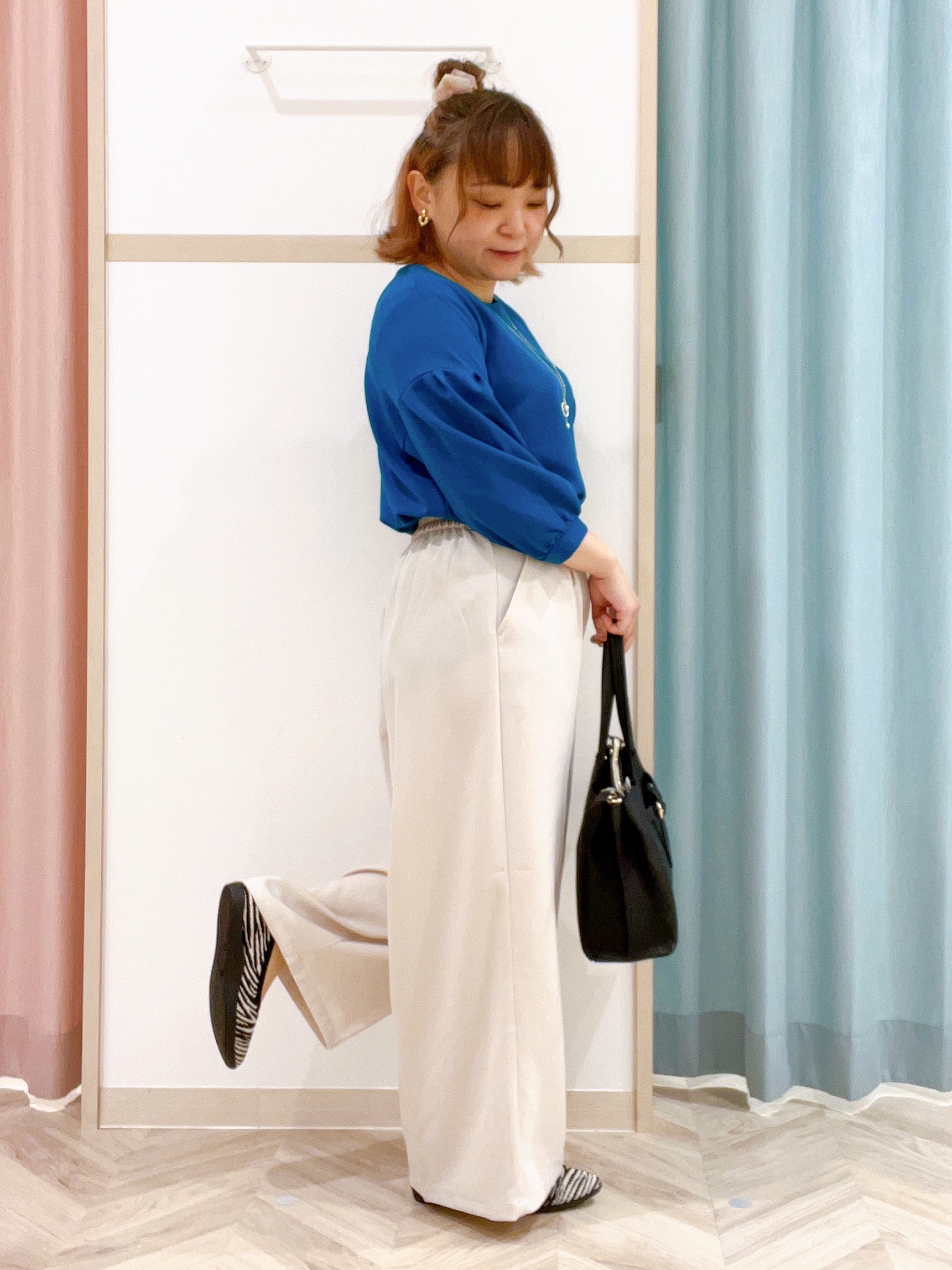 kitaさんの「SHOO･LA･RUE｜【着丈選べる/2点セット/S-LL/洗濯機可】ネックレス付き 着心地さらり7分袖ブラウス」を使ったコーディネート