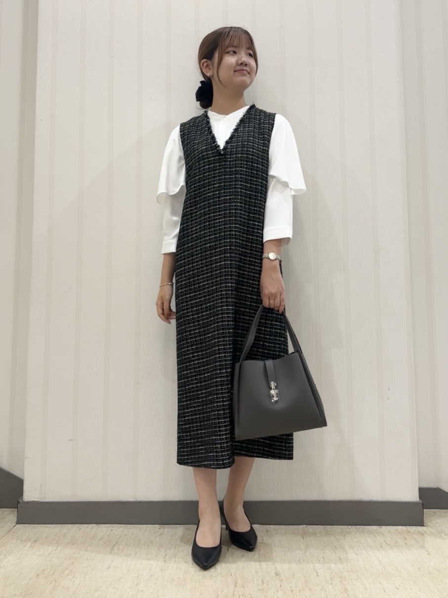 ちひさんの「INDIVI｜【羽織りにも！/UVケア/着る日傘】ケープ風ブラウス」を使ったコーディネート