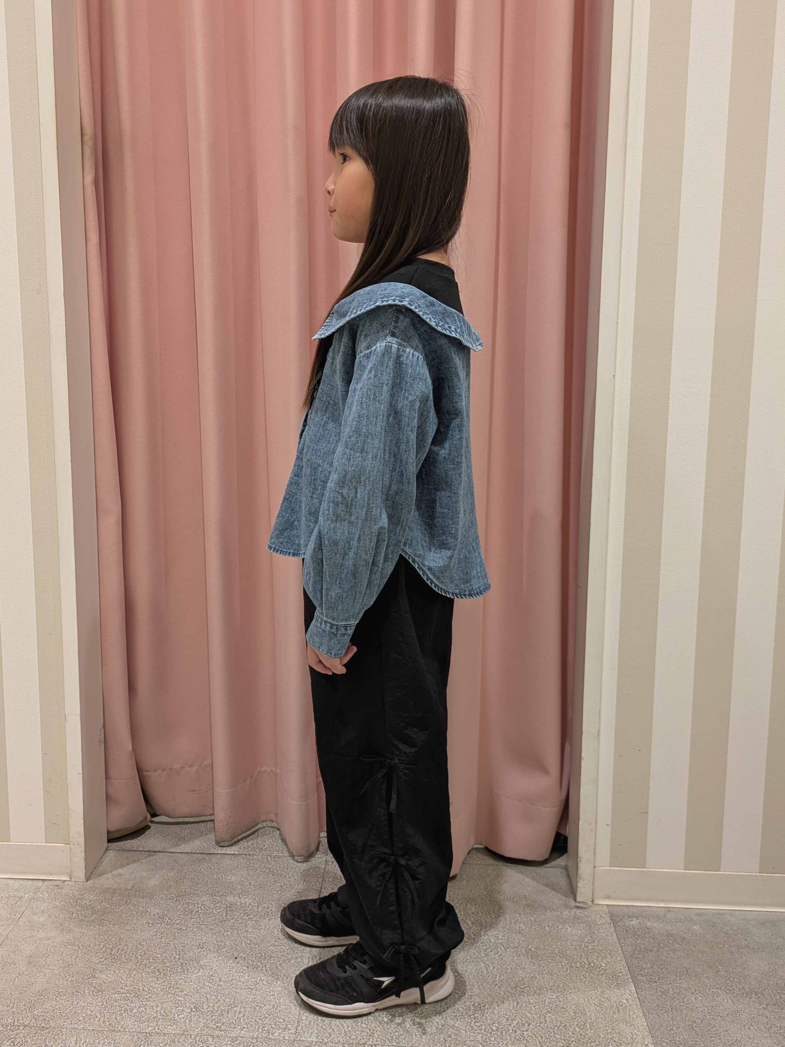 𝐂𝐡𝐢𝐢 &hearts;(ちー)さんの「SHOO･LA･RUE｜【120-150㎝】デニムドッキングトップス」を使ったコーディネート