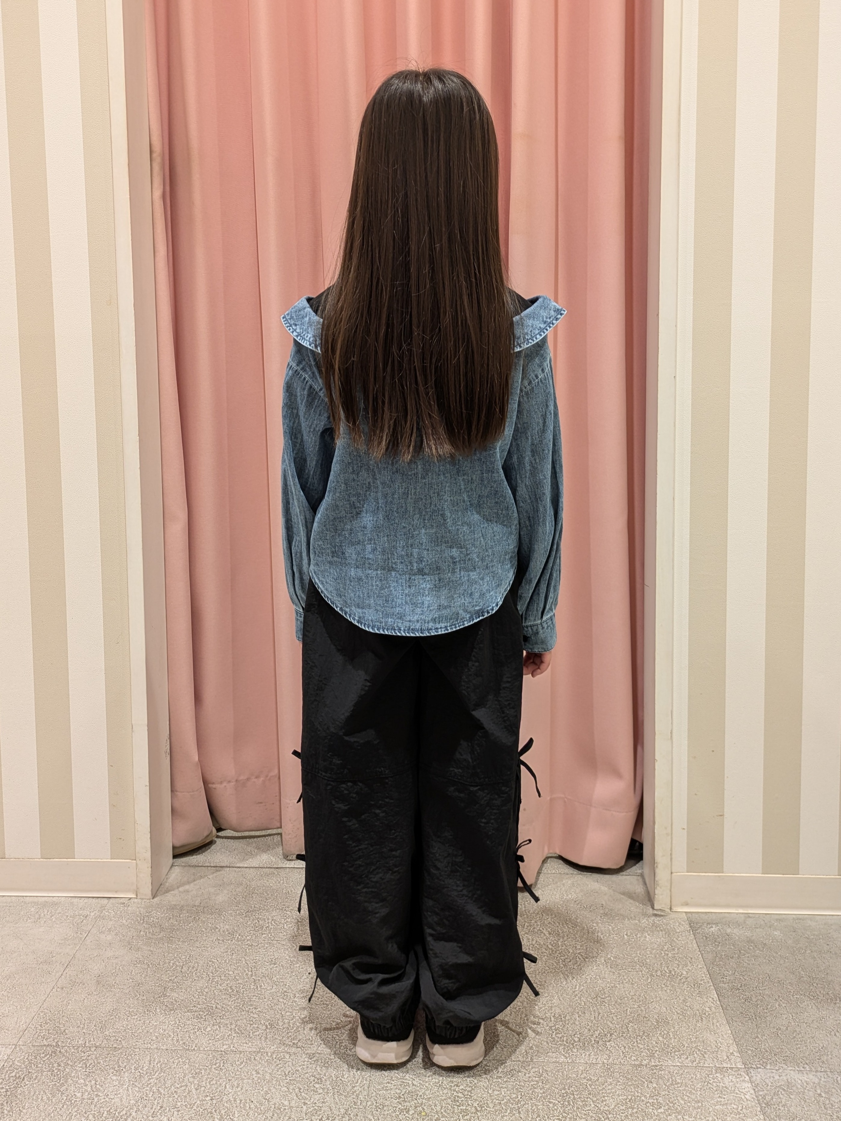 𝐂𝐡𝐢𝐢 &hearts;(ちー)さんの「SHOO･LA･RUE｜【120-150㎝】デニムドッキングトップス」を使ったコーディネート
