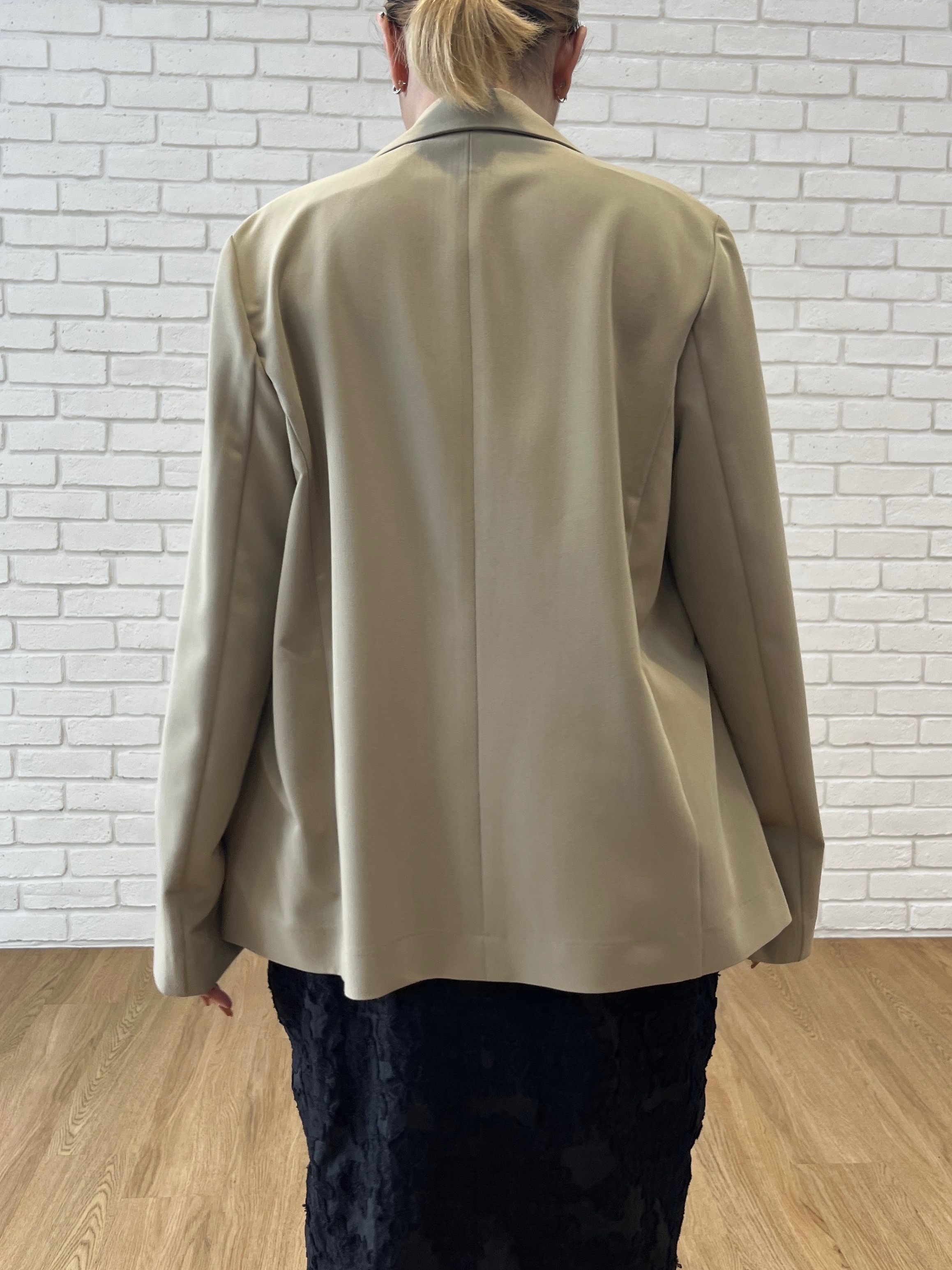 Harukaさんの「INDIVI｜Comfy Set Up｜ダブルブレストイージージャケット【セットアップ対応／通勤／カセット服】」を使ったコーディネート