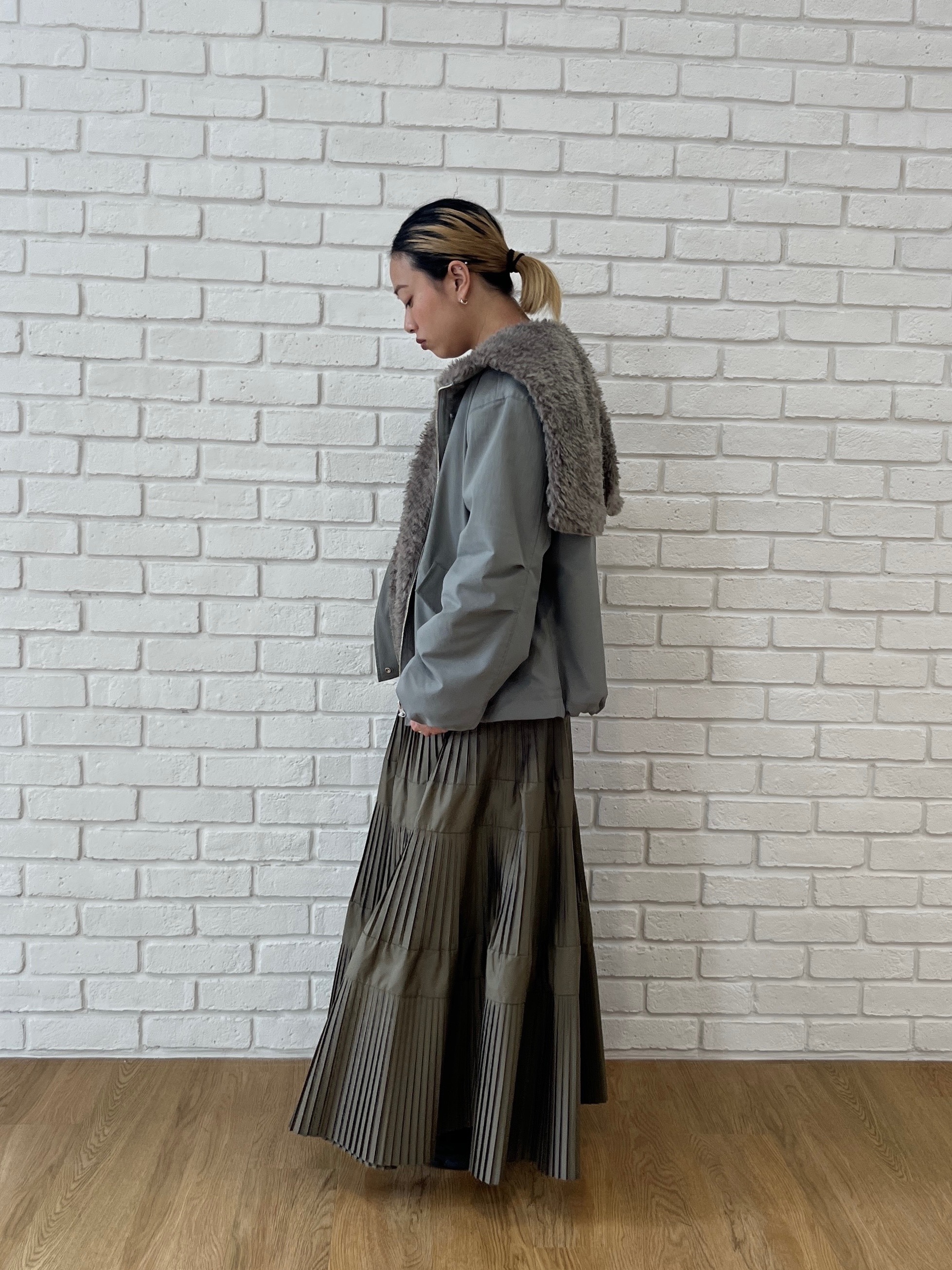 Harukaさんの「INDIVI｜ティアードプリーツスカート」を使ったコーディネート