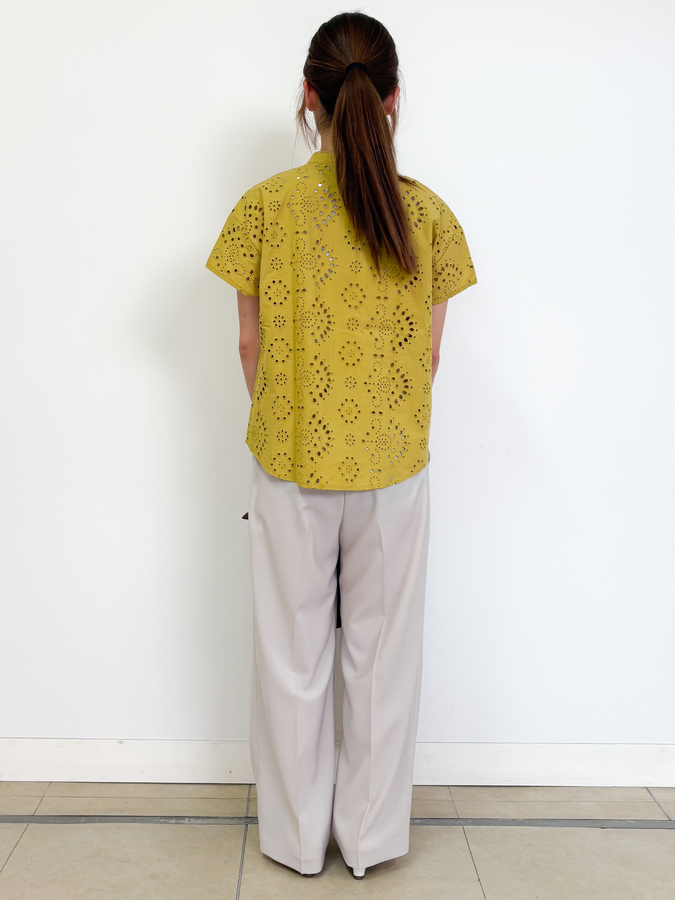 ハルさんの「Reflect｜【通勤◎】カットワーク刺繍レース シャツブラウス」を使ったコーディネート