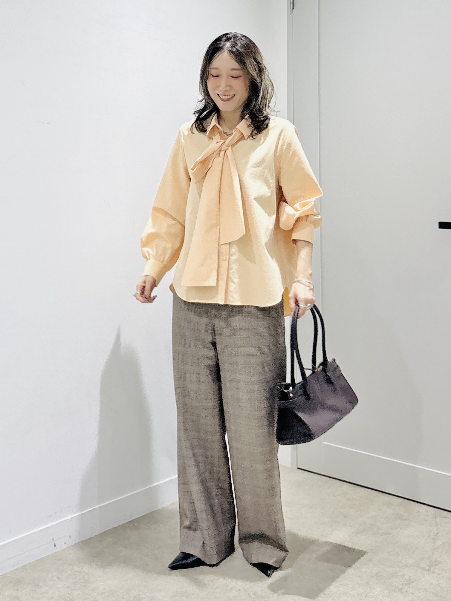 kotakiさんの「INDIVI｜【接触冷感／ストレッチ◎】取外し可ボウタイシャツ」を使ったコーディネート