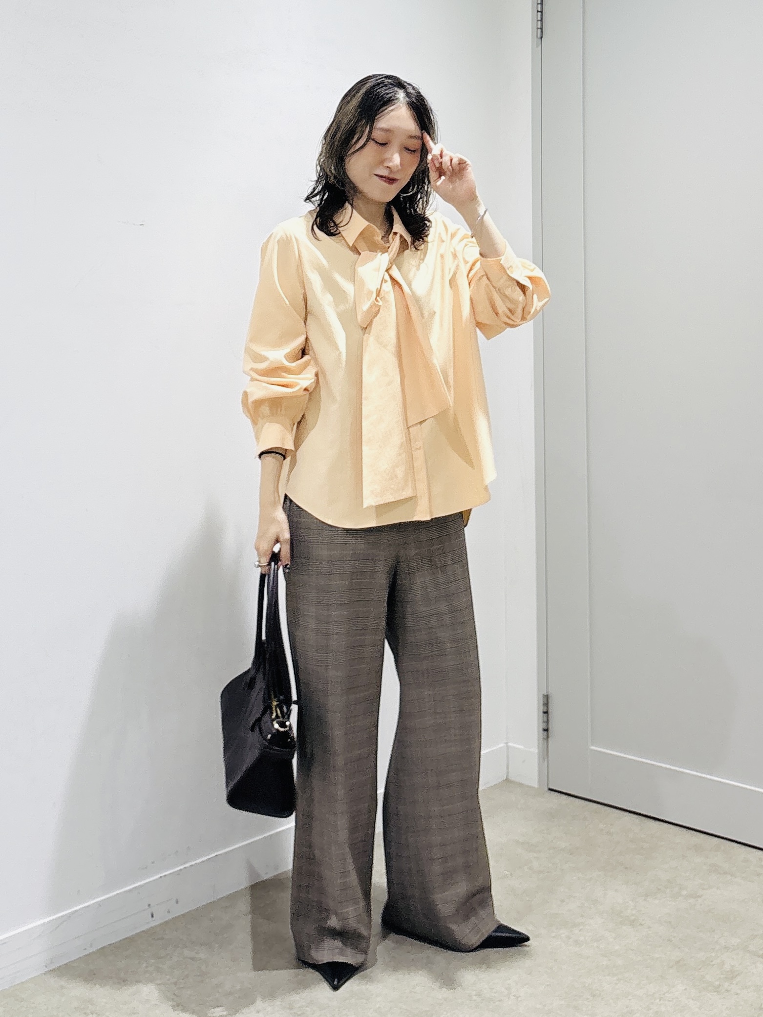 kotakiさんの「INDIVI｜【接触冷感／ストレッチ◎】取外し可ボウタイシャツ」を使ったコーディネート