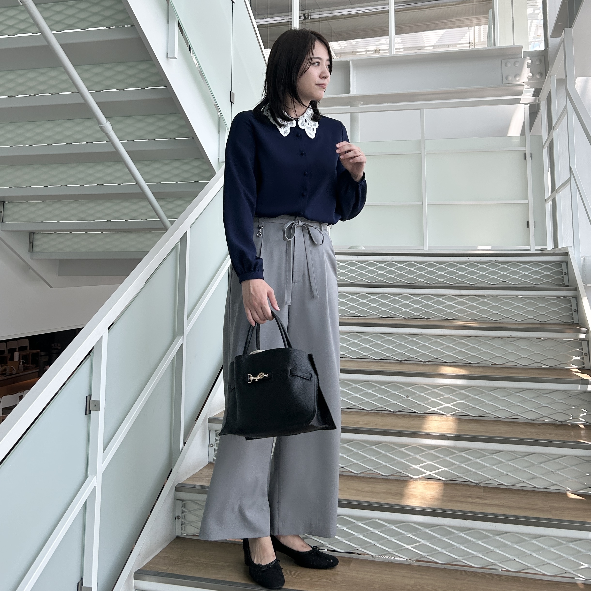 shinoさんの「Couture brooch｜【接触冷感・UVカット・チャーム付】とろみリネンライクパンツ」を使ったコーディネート