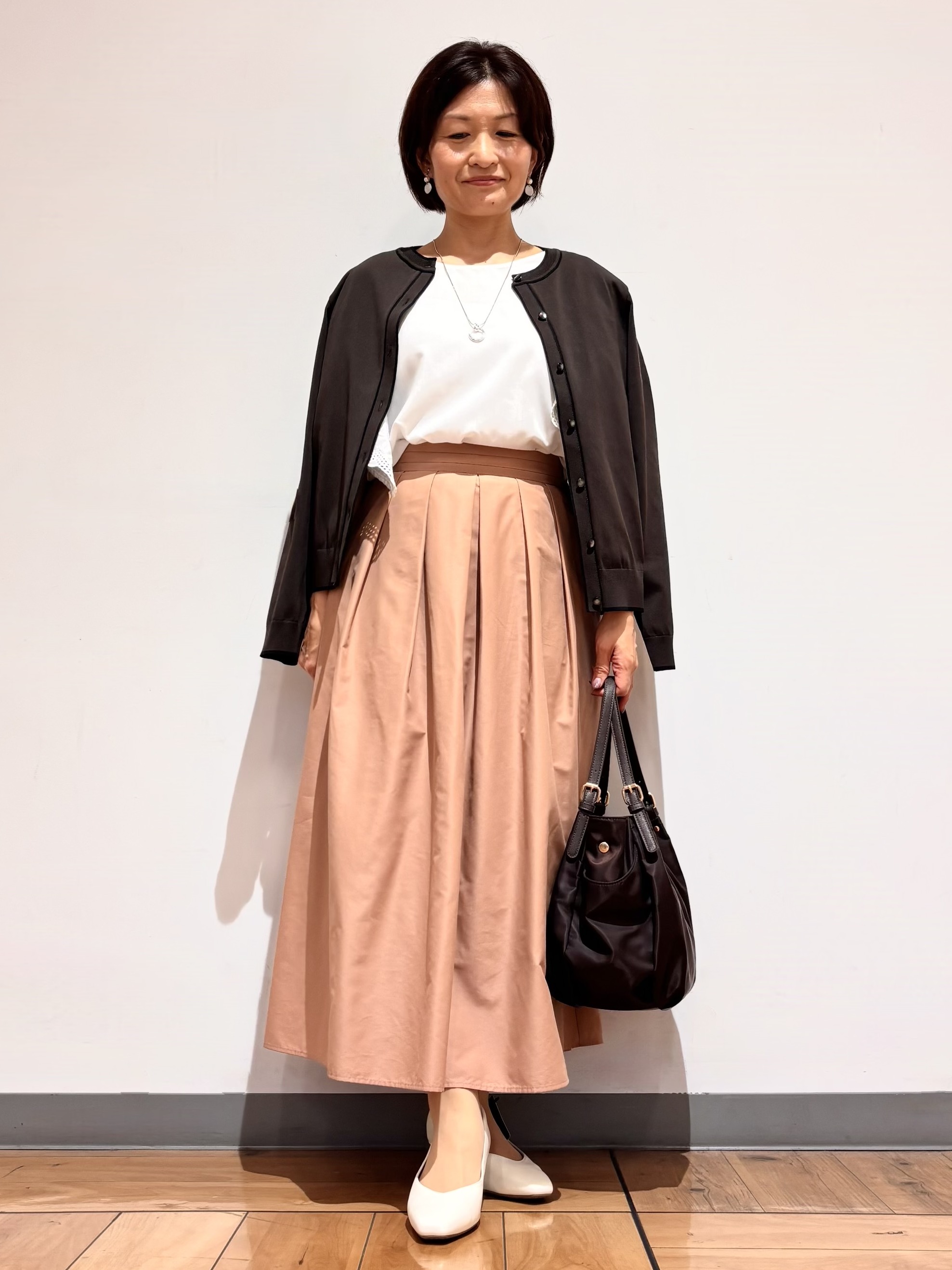 hamaさんの「Reflect｜【通勤◎】スカラップレーススリーブ ブラウス」を使ったコーディネート