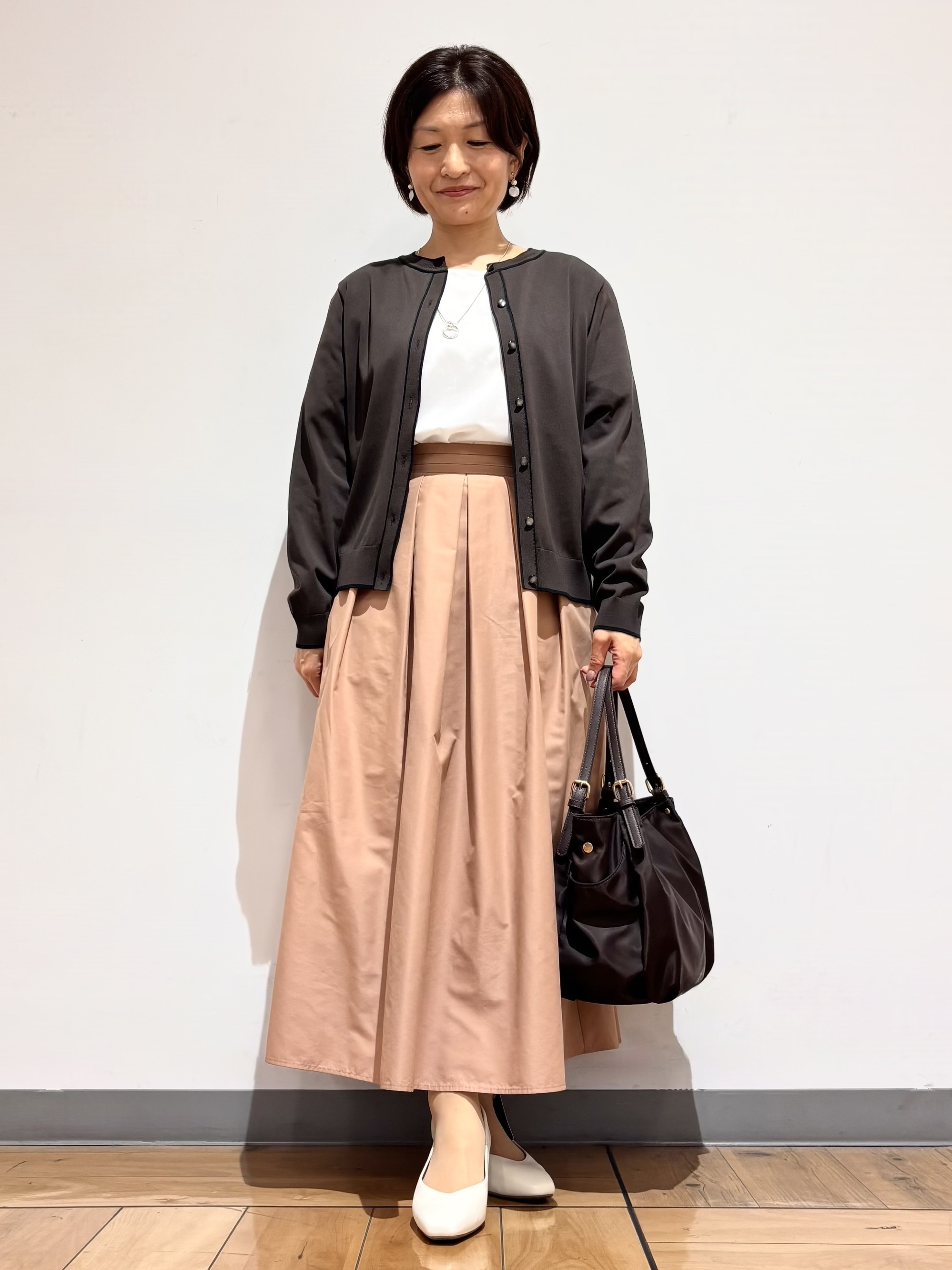 hamaさんの「Reflect｜【通勤◎】スカラップレーススリーブ ブラウス」を使ったコーディネート