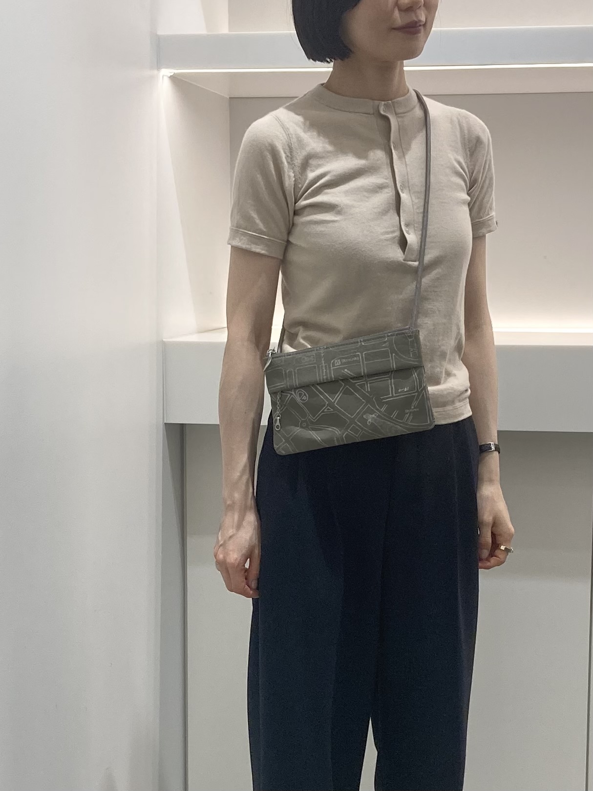 Oさんの「HIROKO HAYASHI｜COMODA（コモダ）サコッシュ」を使ったコーディネート