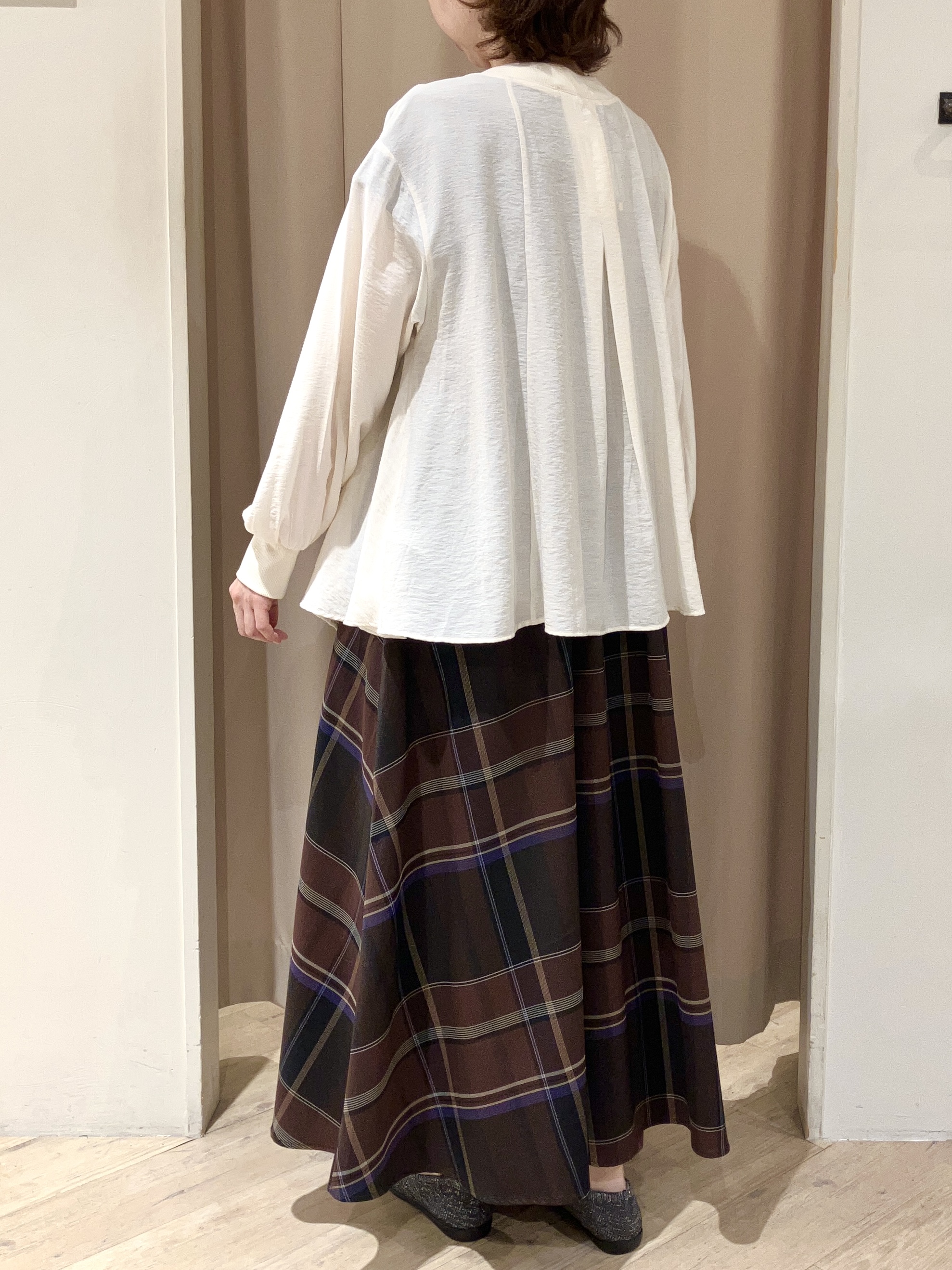 kimiさんの「grove｜シアーシャツカーディガン」を使ったコーディネート
