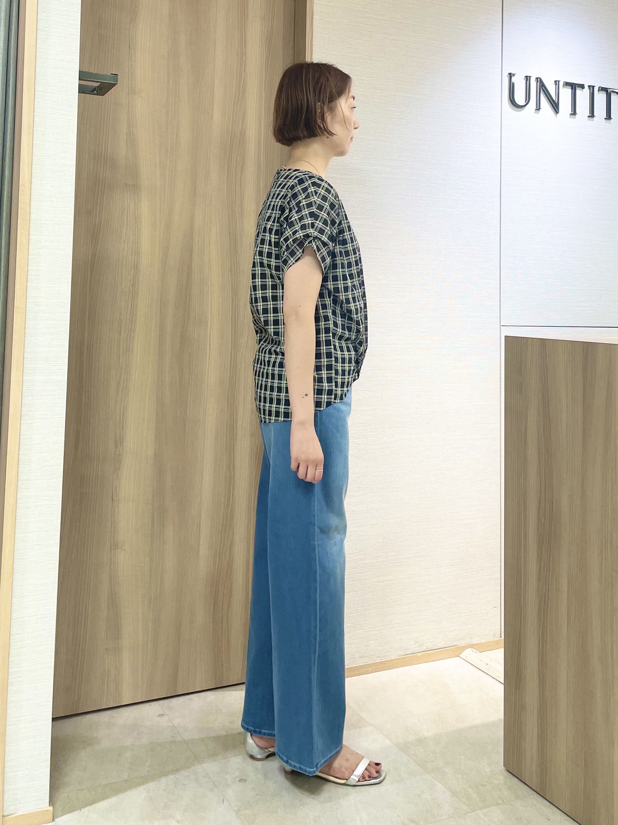 aliceさんの「UNTITLED｜【秋めきシャツ/体型カバー】シアーチェックブラウス」を使ったコーディネート