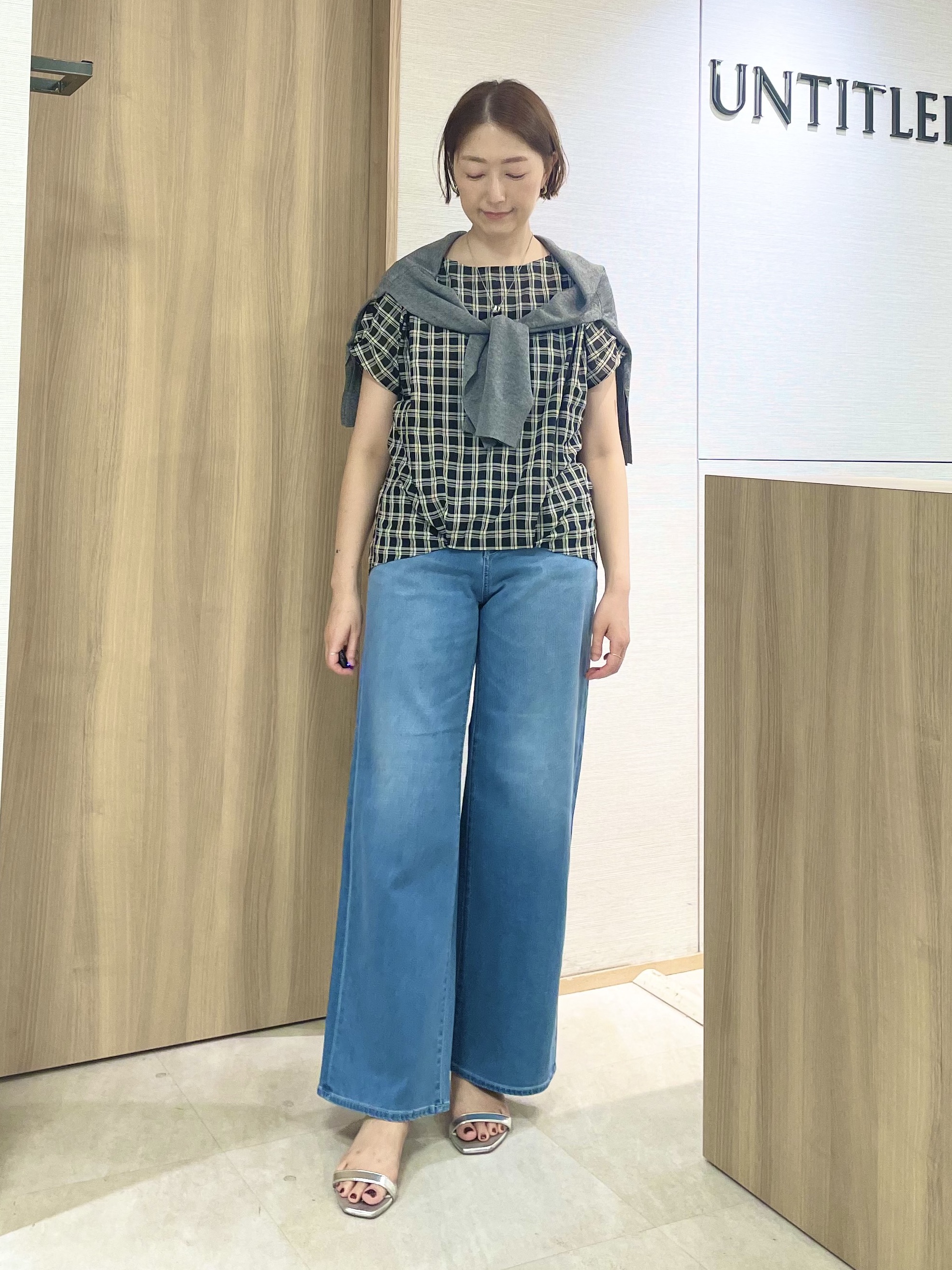aliceさんの「UNTITLED｜【秋めきシャツ/体型カバー】シアーチェックブラウス」を使ったコーディネート