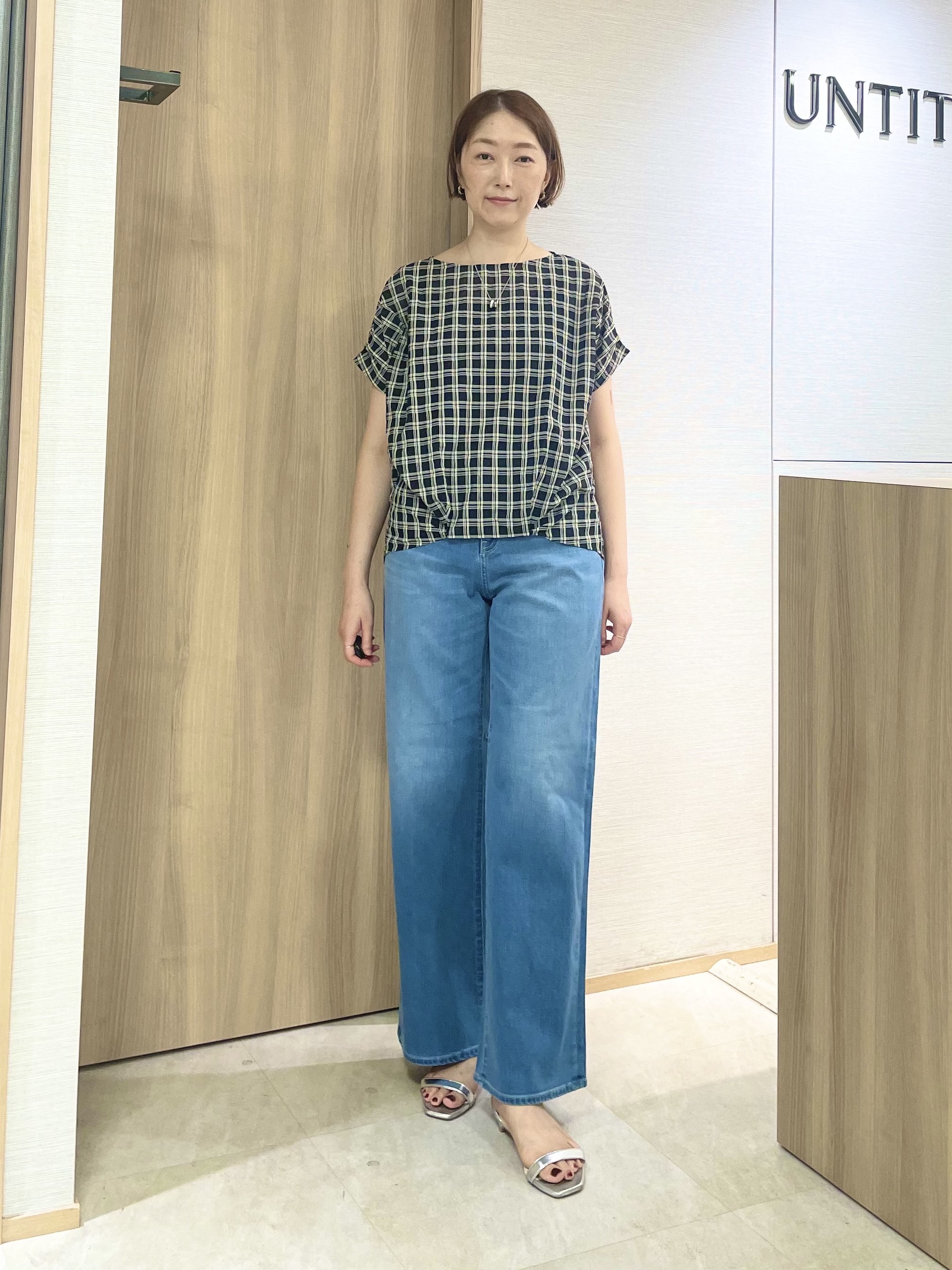 aliceさんの「UNTITLED｜【秋めきシャツ/体型カバー】シアーチェックブラウス」を使ったコーディネート