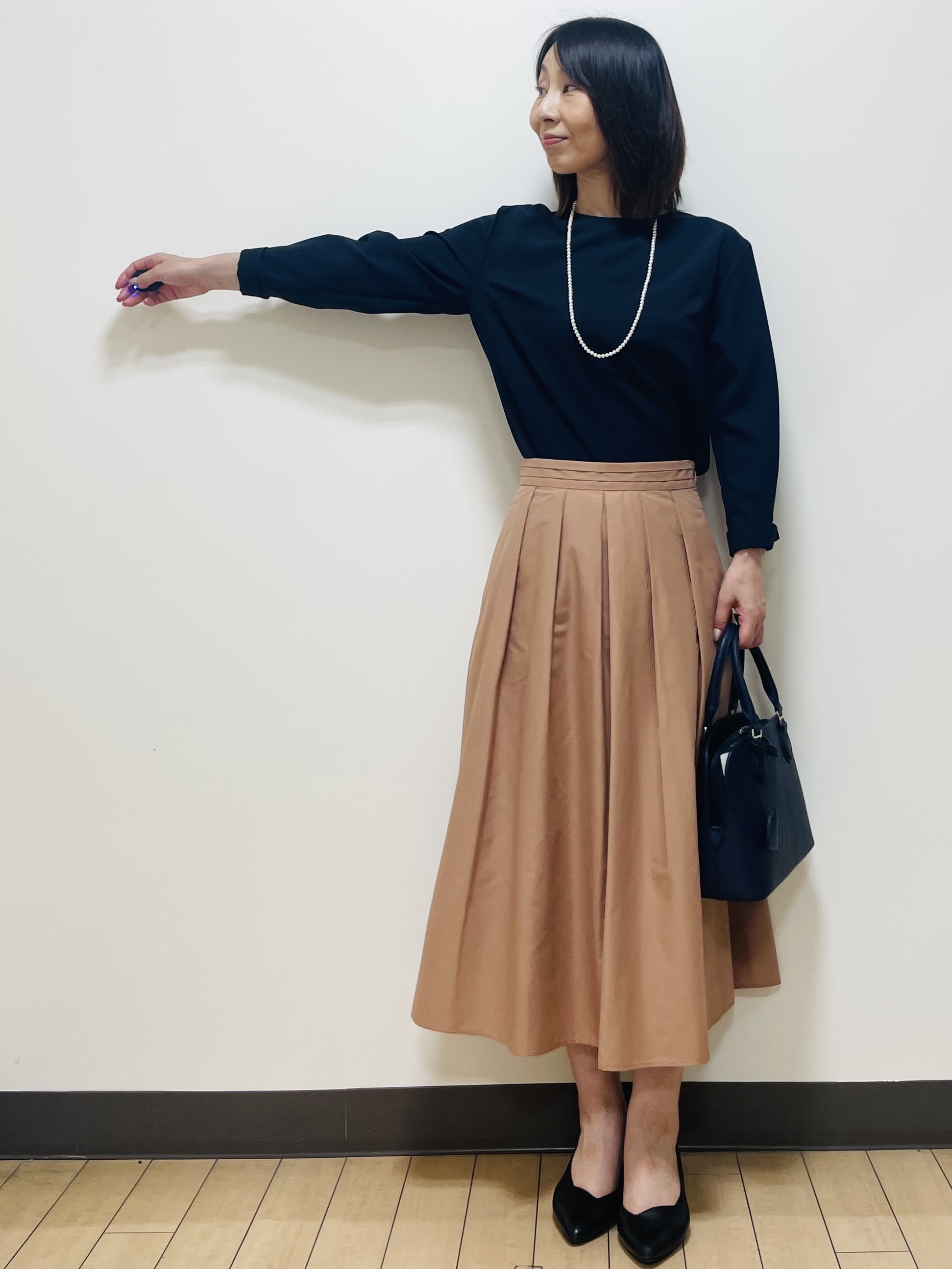 Riiさんの「Reflect｜【通勤】きれいめラウンドネックブラウス」を使ったコーディネート