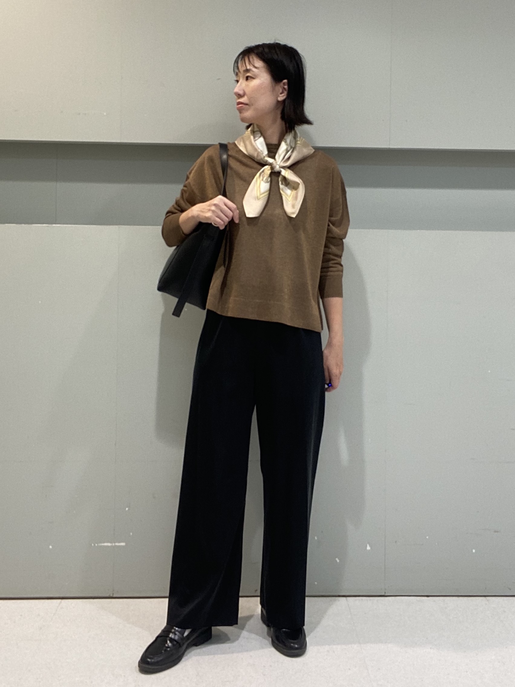 hitomiさんの「UNTITLED｜【アンサンブル可/秋羽織り/シアー】前後2WAYカーディガン」を使ったコーディネート