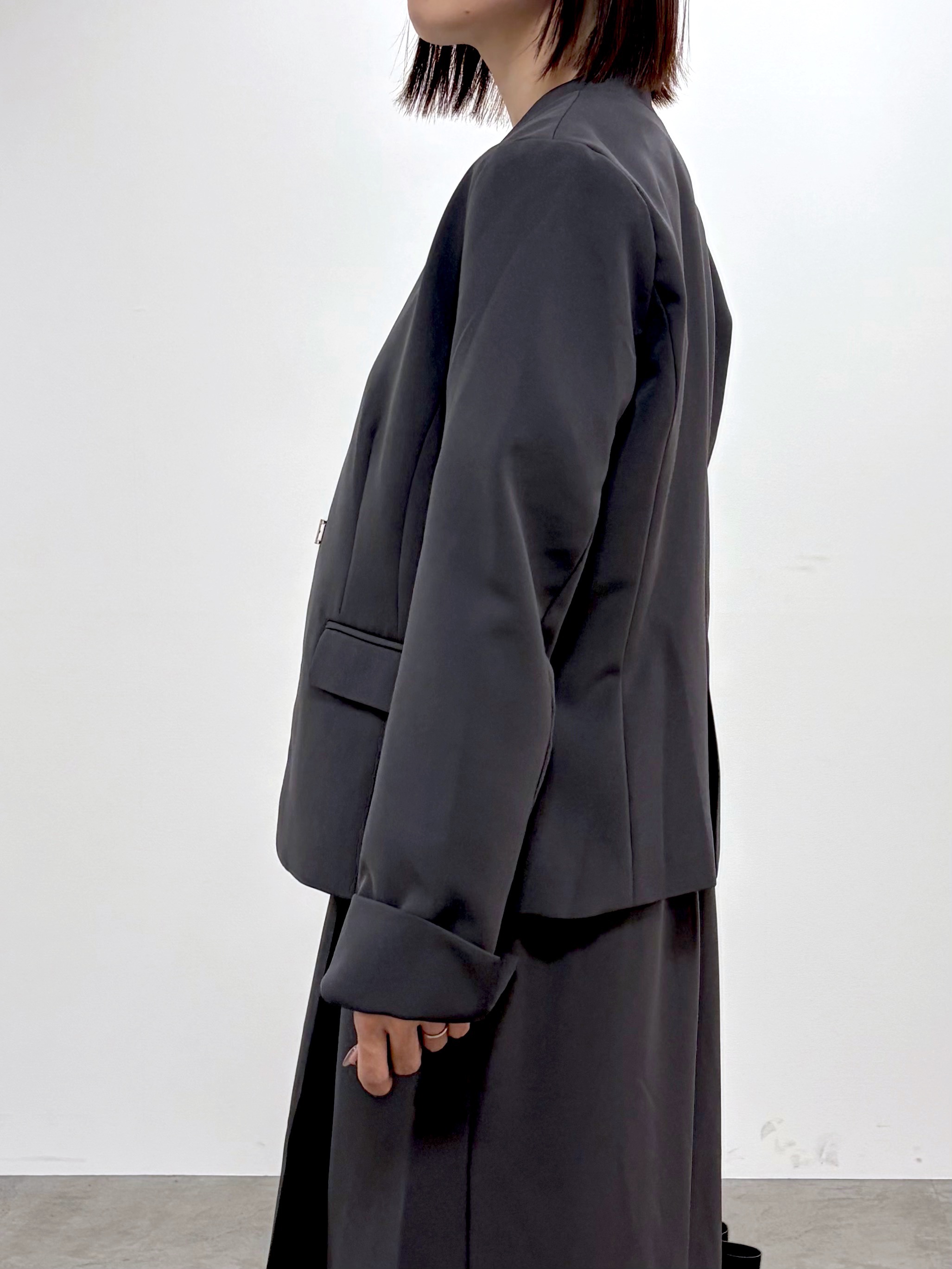 kozuさんの「index｜【防シワ】セットアップ可 ダブルクロスノーカラージャケット《洗濯機OK／イージーアイロン／ストレッチ」を使ったコーディネート
