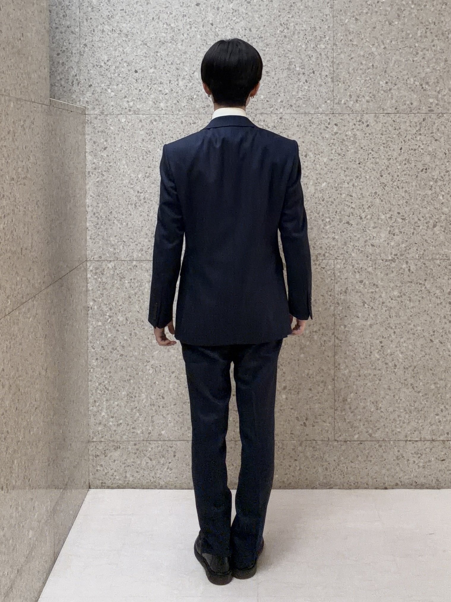 キムラさんの「TAKEO KIKUCHI｜【Three by Three】シャイニーシャークピンヘッド スーツ/3ピース対応可」を使ったコーディネート