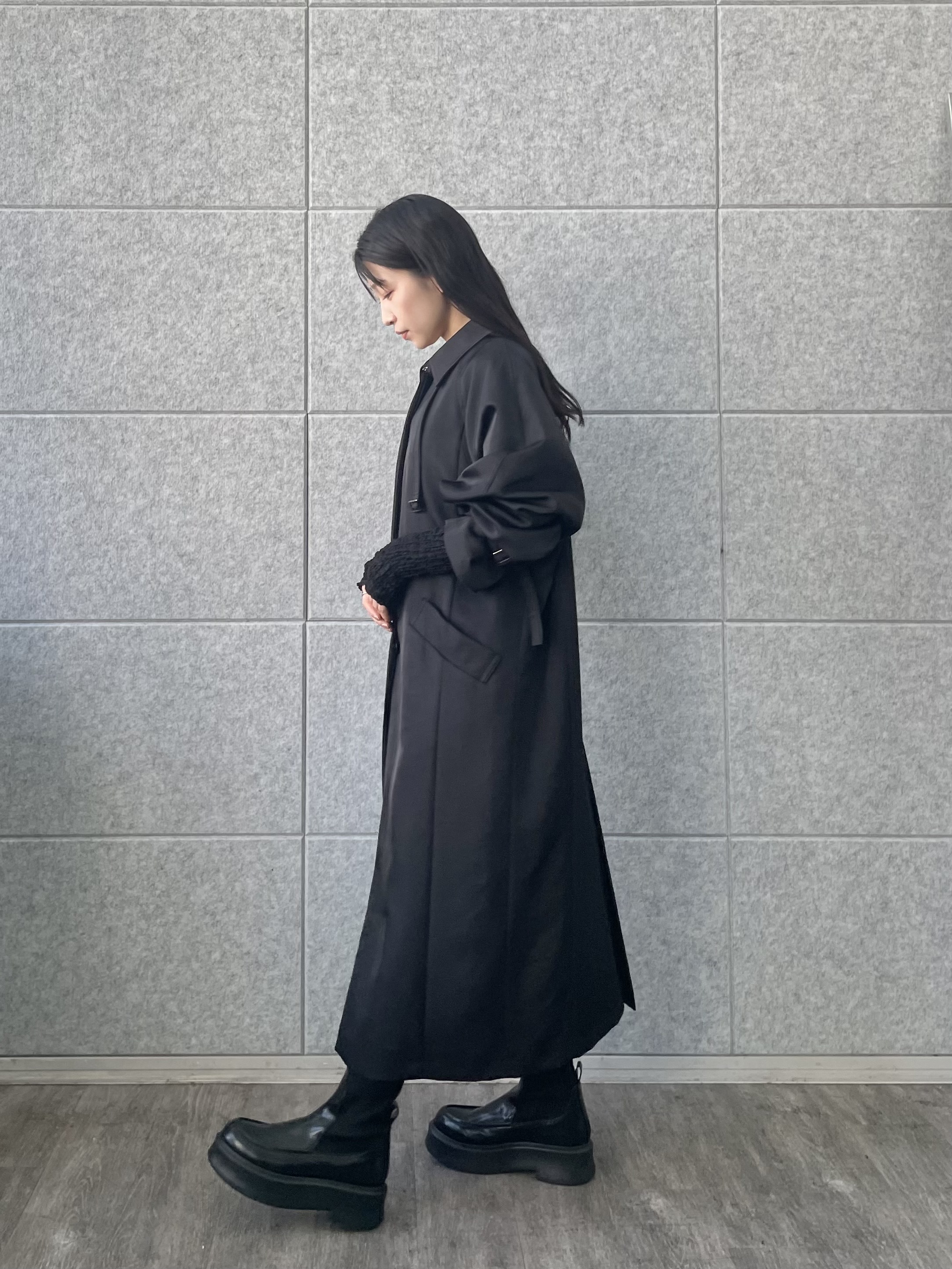 丸山加奈子さんの「CODE A｜crinkle ribbon 2way top」を使ったコーディネート