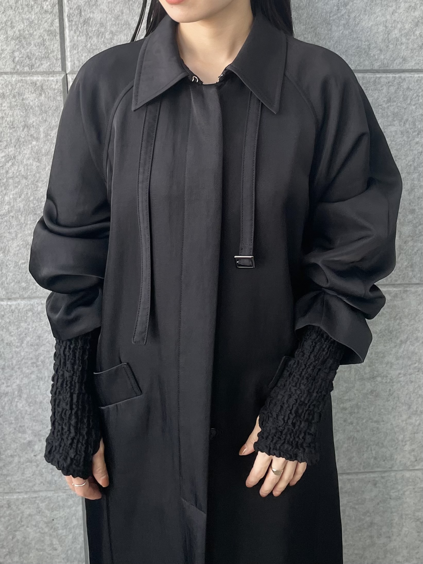 丸山加奈子さんの「CODE A｜crinkle ribbon 2way top」を使ったコーディネート