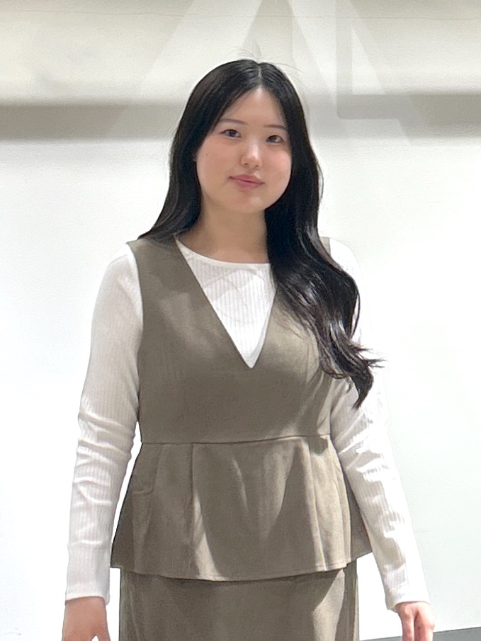 sayaさんの「OPAQUE.CLIP｜【接触冷感／UVケア】テレコボートネックトップス《洗濯機OK》」を使ったコーディネート