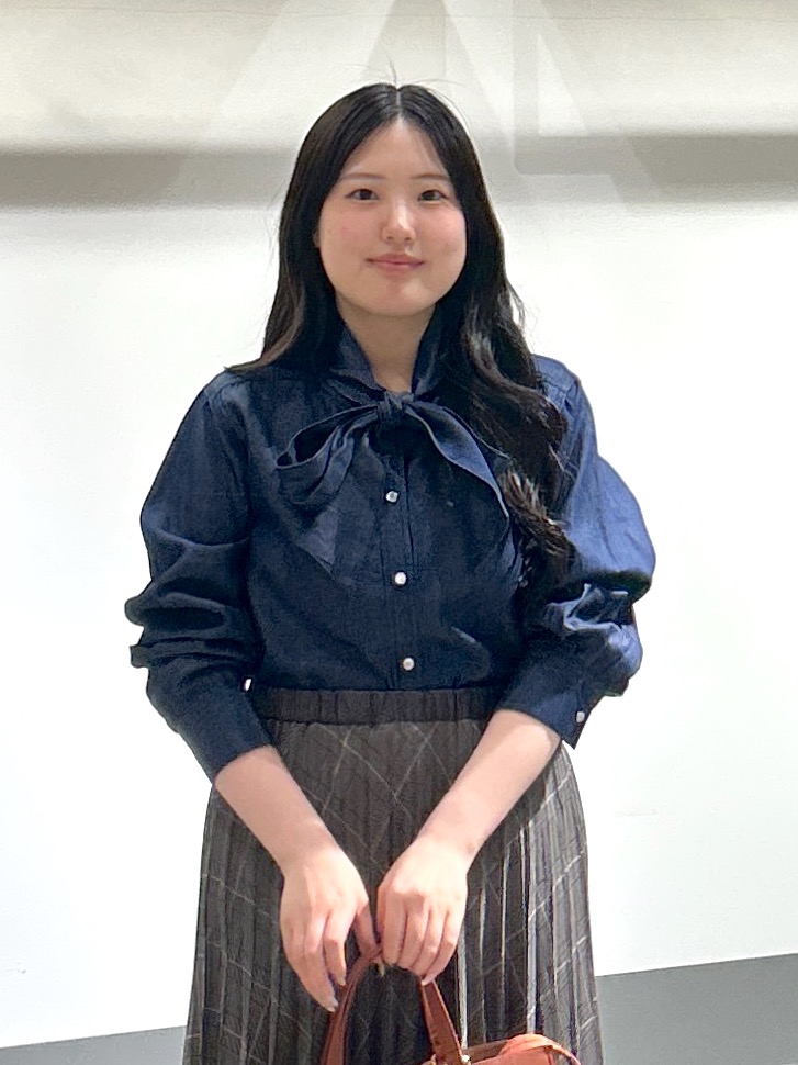 sayaさんの「OPAQUE.CLIP｜デニムボウタイブラウス【洗濯機OK】」を使ったコーディネート