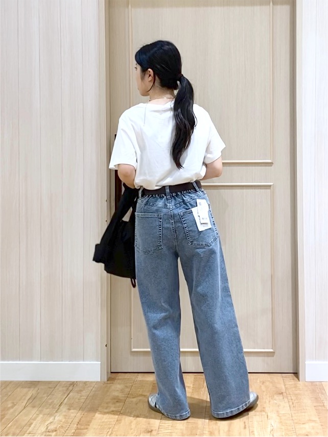 ERIさんの「SHOO･LA･RUE｜【通気性〇/セットアップ可/S-LL/洗濯機可】紫外線対策にも メッシュテーラードジャケット」を使ったコーディネート
