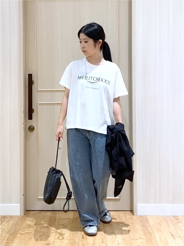 ERIさんの「SHOO･LA･RUE｜【通気性〇/セットアップ可/S-LL/洗濯機可】紫外線対策にも メッシュテーラードジャケット」を使ったコーディネート