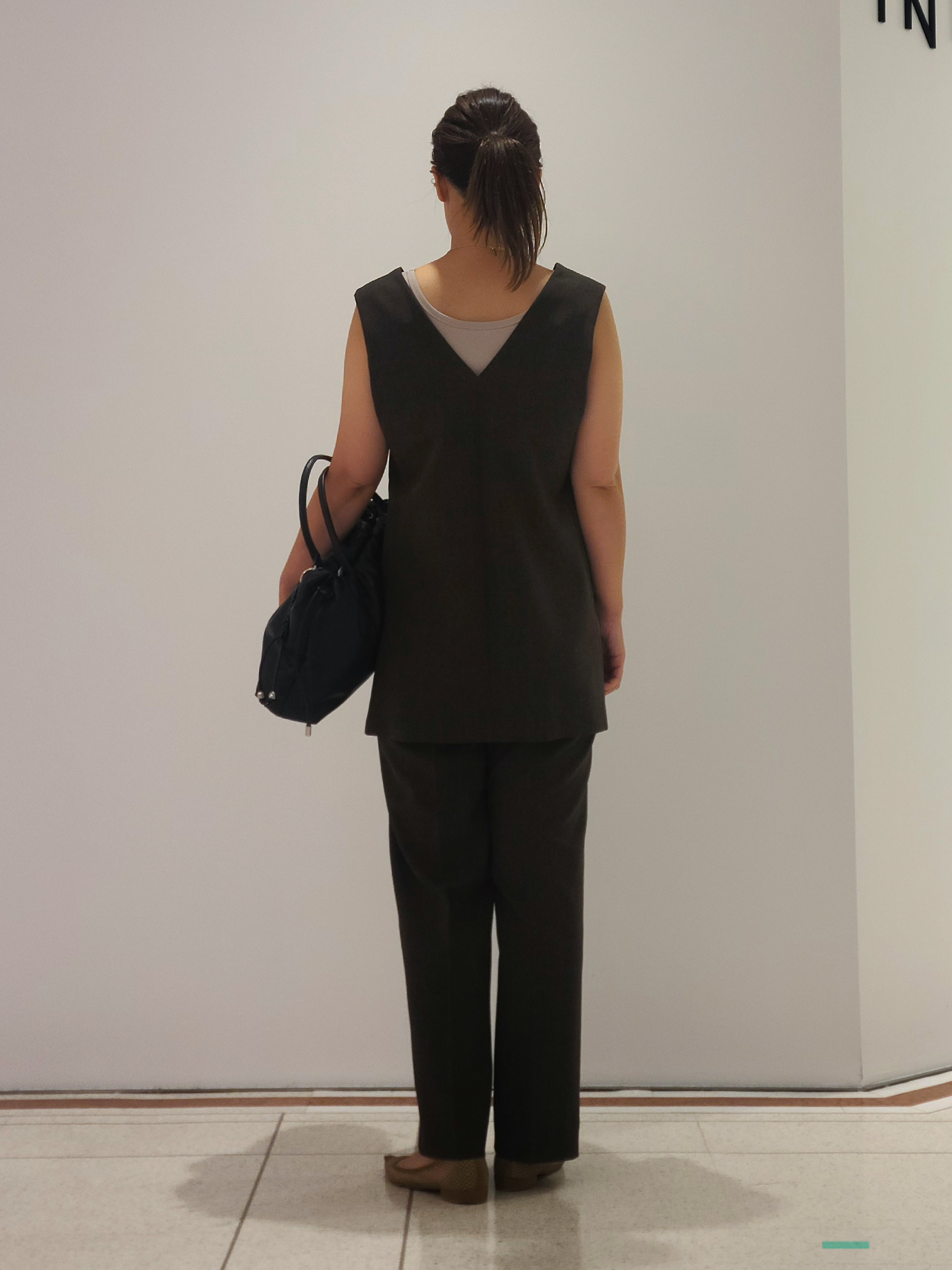 eriさんの「INDIVI｜【UVケア／接触冷感】リネン風チュニックベスト」を使ったコーディネート