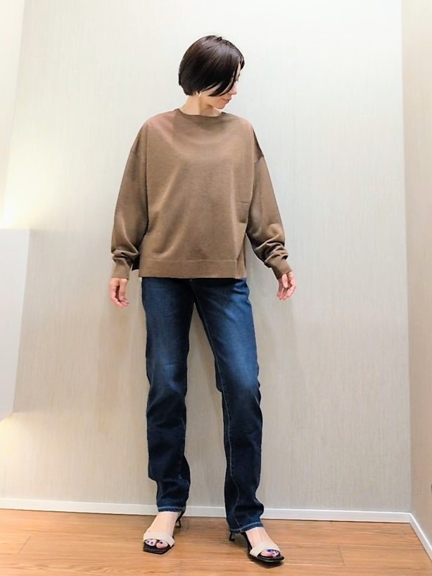 ミズタさんの「UNTITLED｜【アンサンブル可/秋羽織り/シアー】前後2WAYカーディガン」を使ったコーディネート
