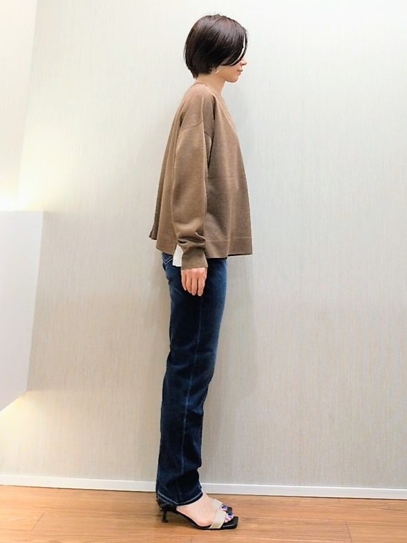 ミズタさんの「UNTITLED｜【アンサンブル可/秋羽織り/シアー】前後2WAYカーディガン」を使ったコーディネート