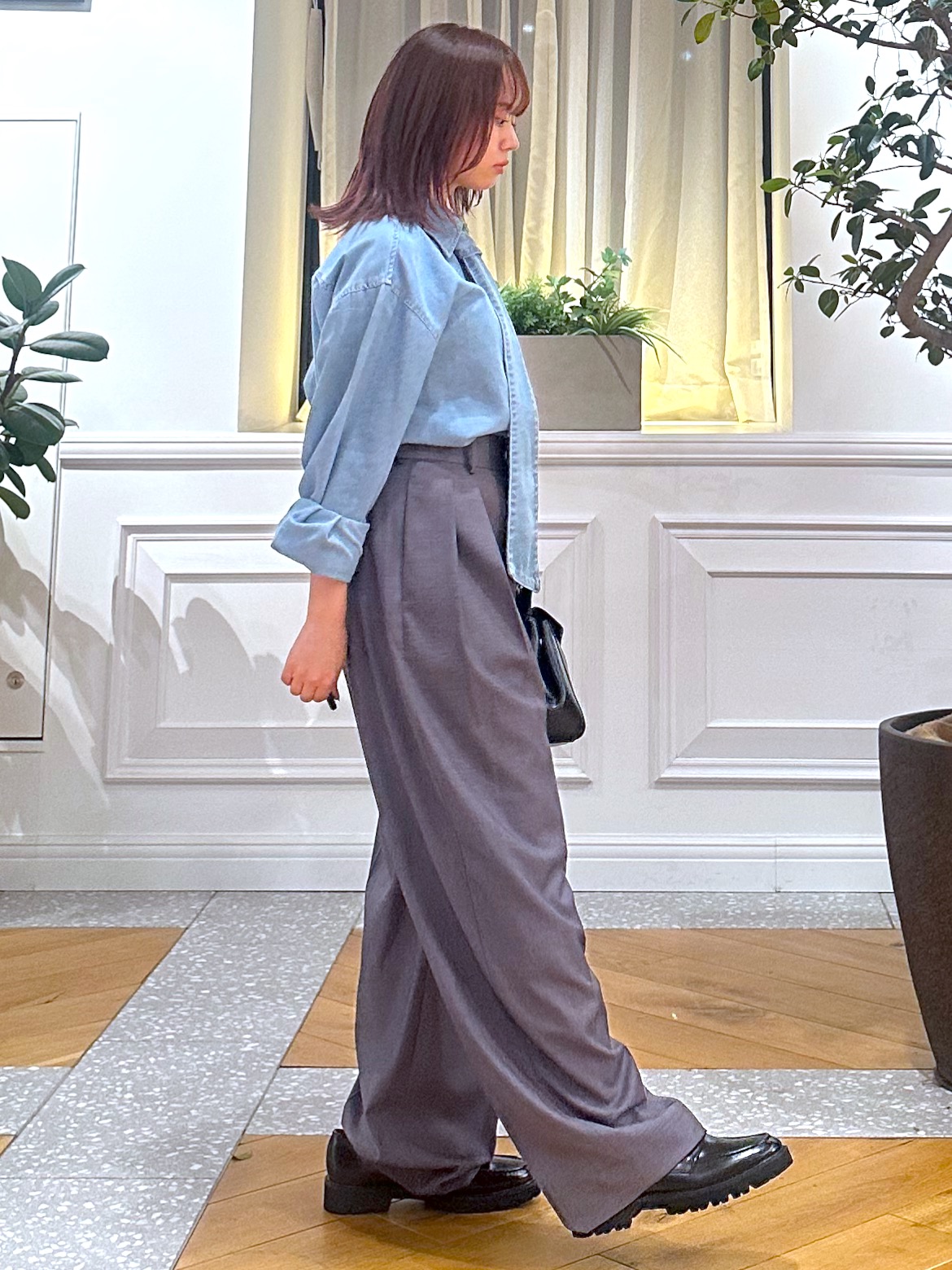 なべこさんの「DRESSTERIOR｜【取り外し可能】2WAY ボウタイデニムシャツ」を使ったコーディネート