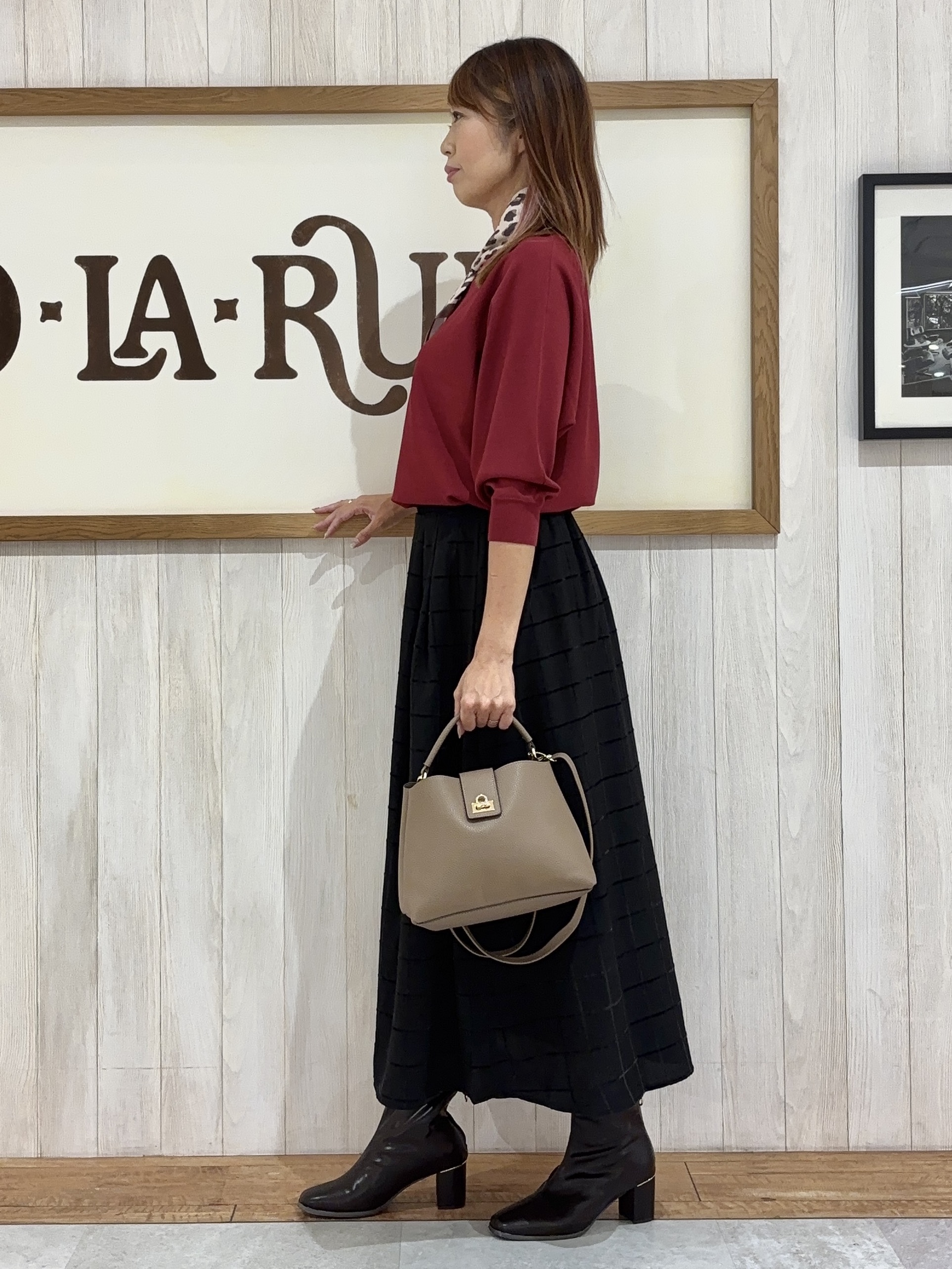みきぽんさんの「SHOO･LA･RUE｜【洗濯機可】軽やかでさらっとしたタッチ すっきり見えドルマンニット」を使ったコーディネート