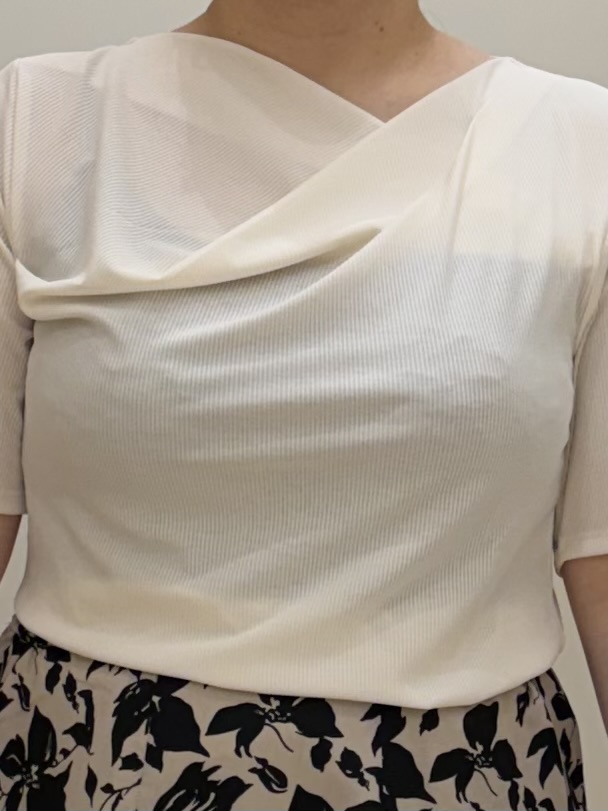 akariさんの「grove｜着るだけで旬顔 ドレープネックテレコTシャツ」を使ったコーディネート