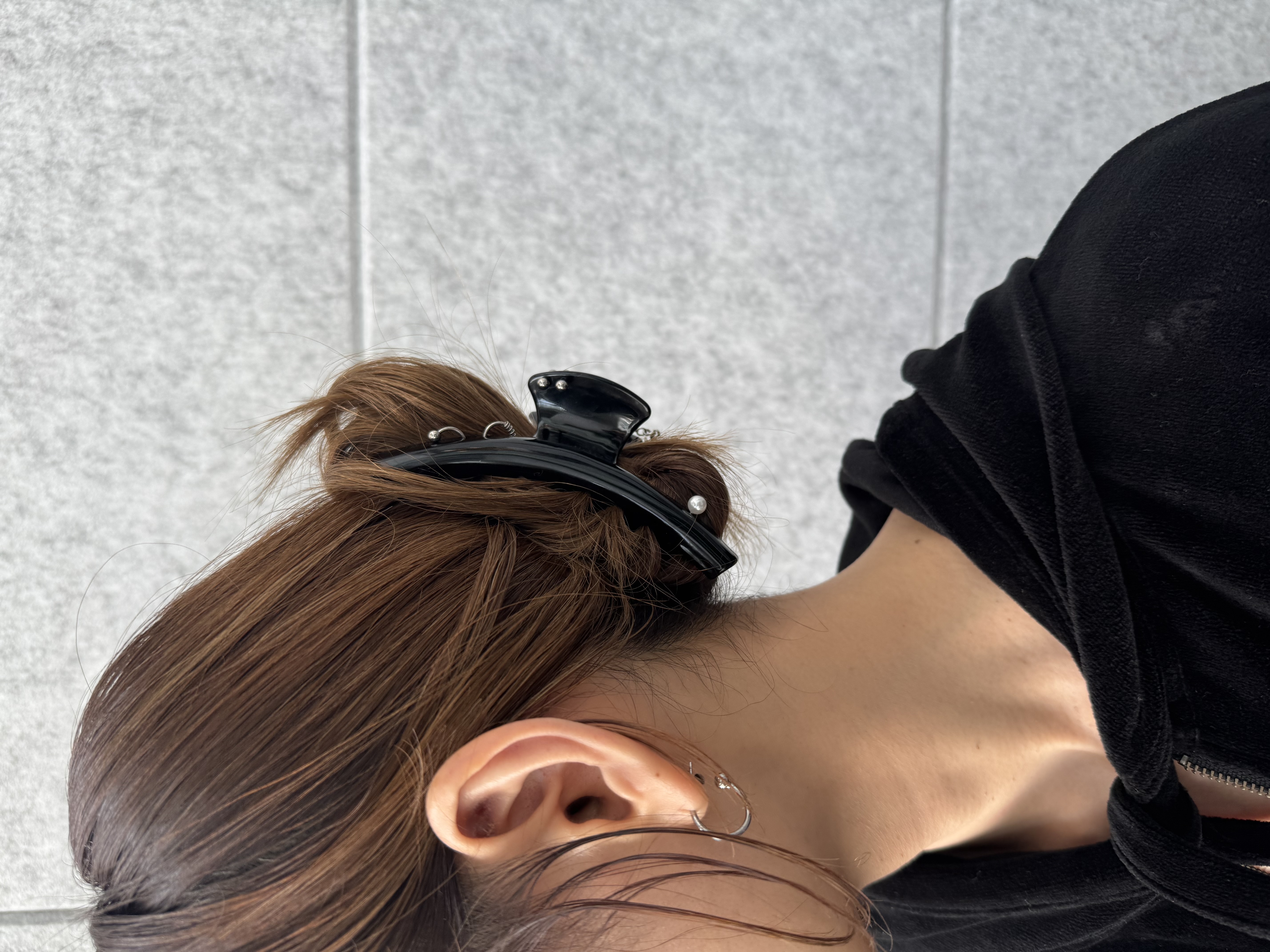 designer yukaさんの「CODE A｜velour cropped hoodie」を使ったコーディネート