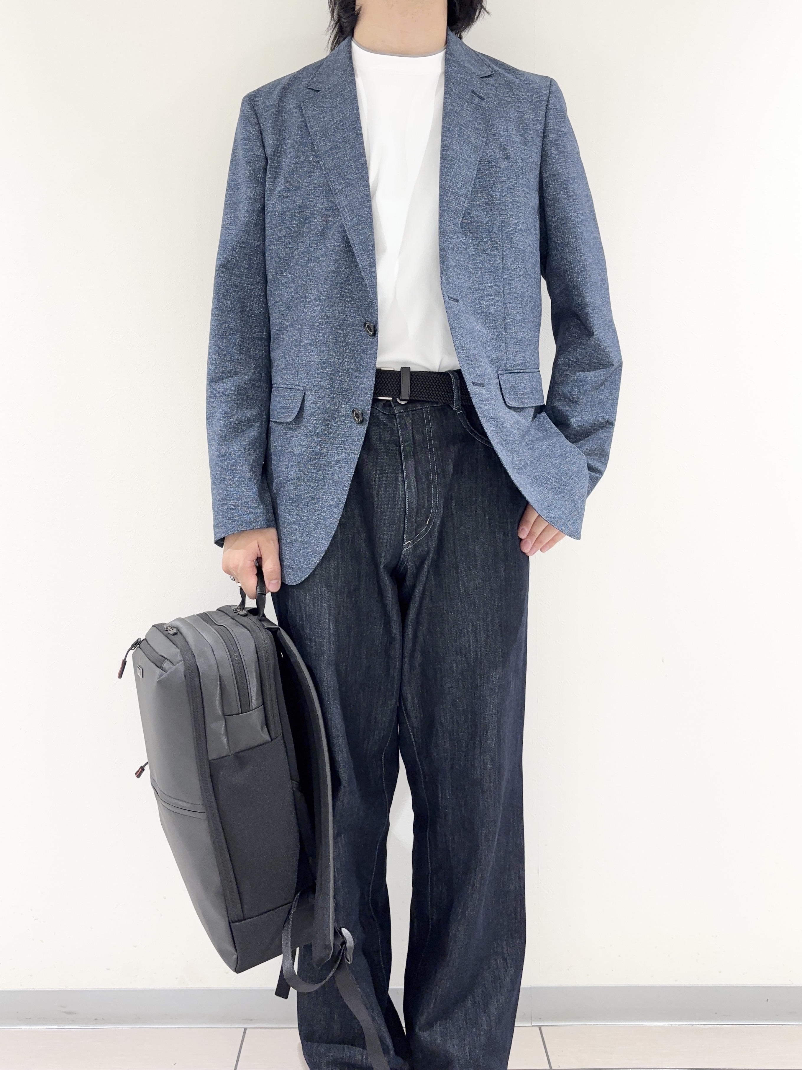 及川さんの「TAKEO KIKUCHI｜【汗染み軽減/接触冷感】フェイクレイヤード ワンポイント刺繍Ｔシャツ」を使ったコーディネート