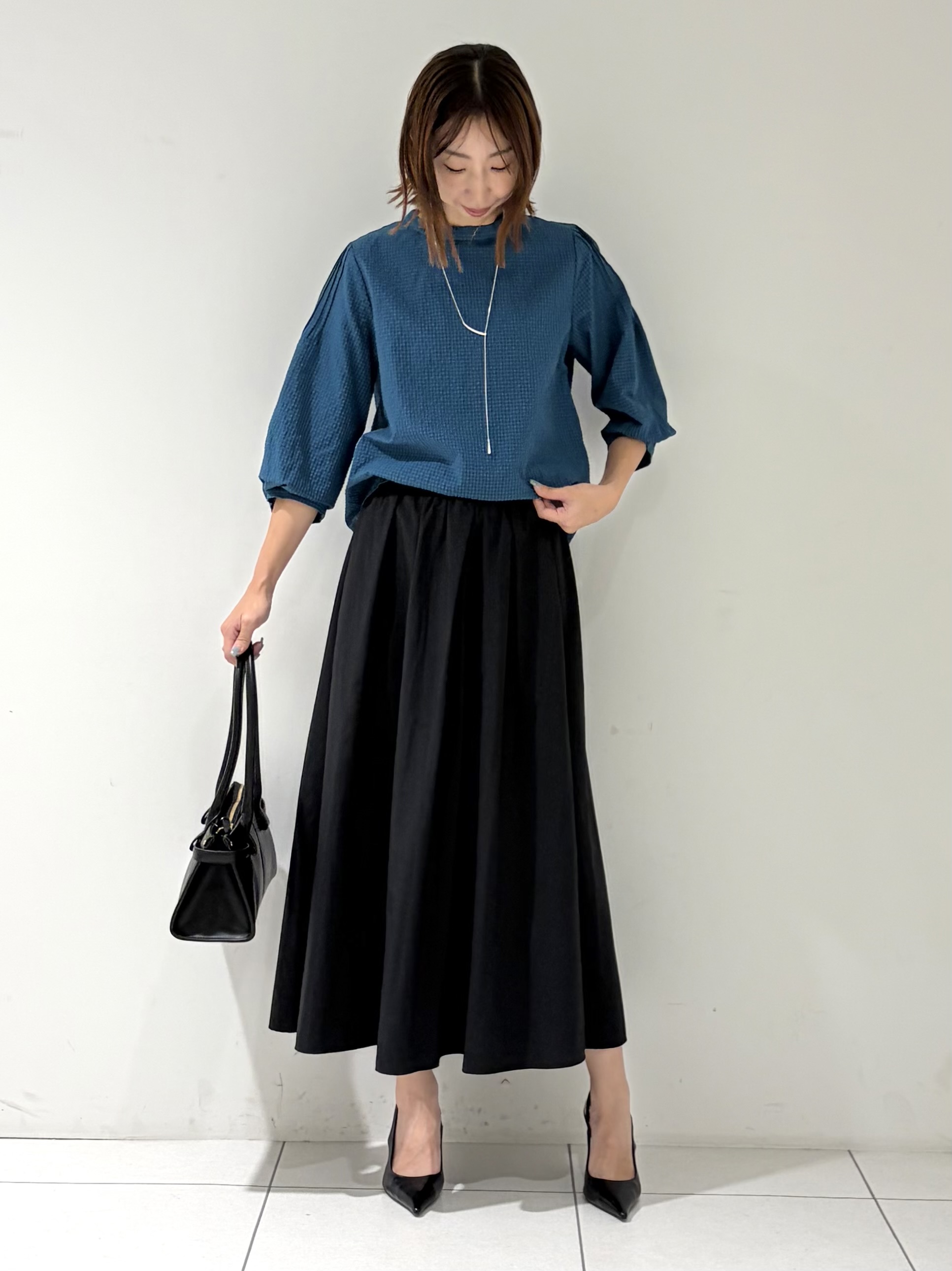 shioriさんの「INDIVI｜【UVケア／吸汗速乾】凹凸素材ミニスタンドトップス」を使ったコーディネート