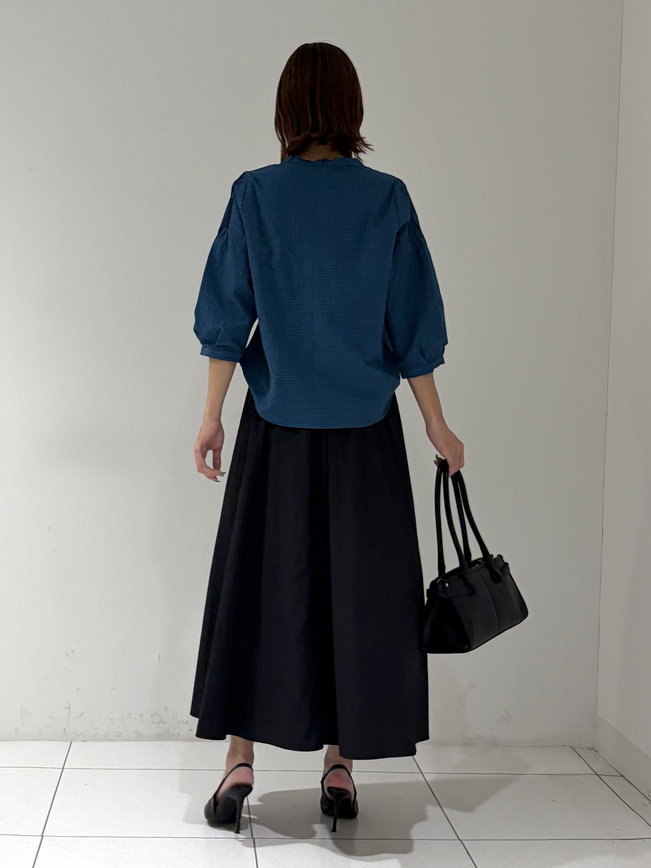 shioriさんの「INDIVI｜【UVケア／吸汗速乾】凹凸素材ミニスタンドトップス」を使ったコーディネート