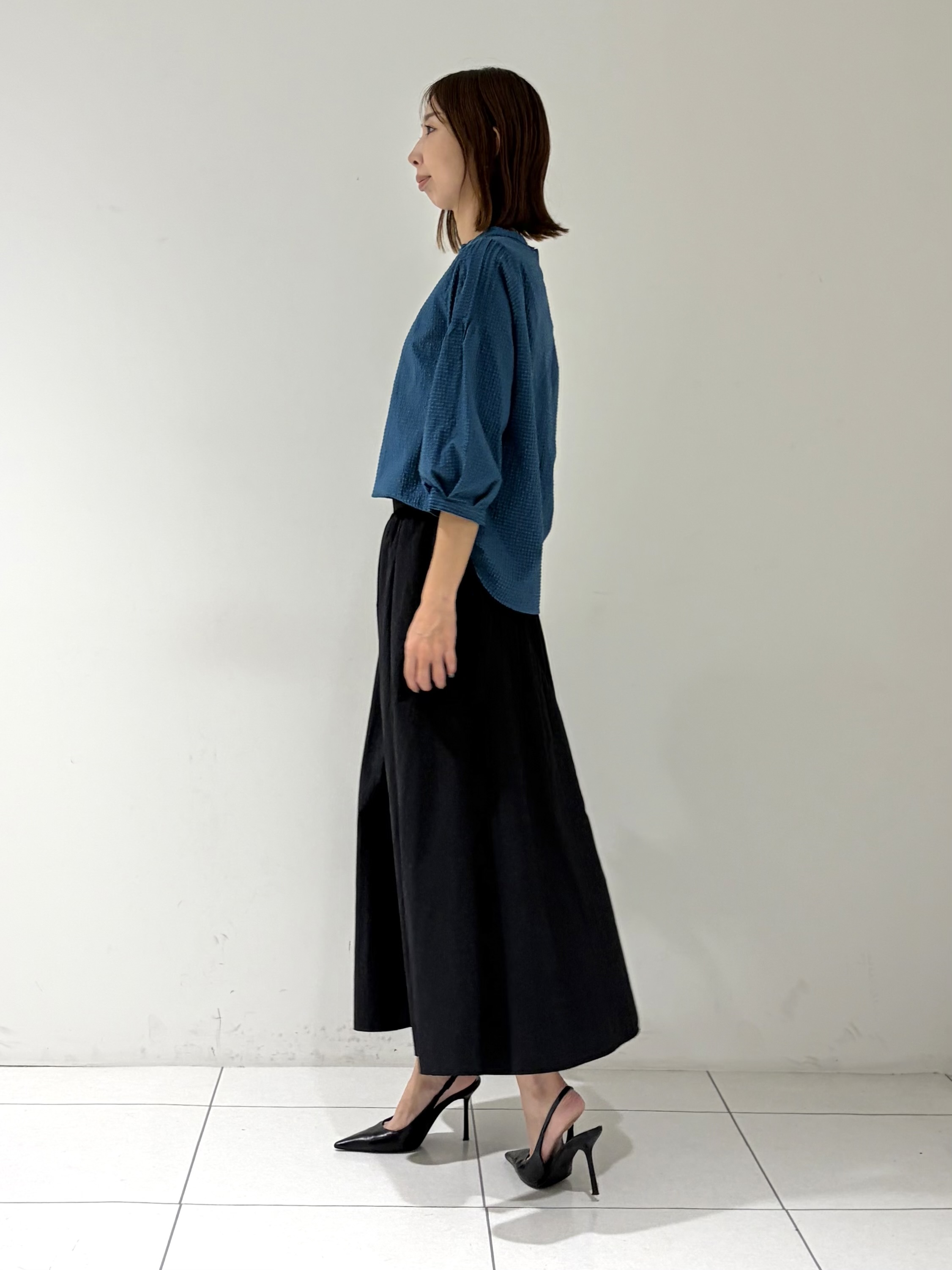 shioriさんの「INDIVI｜【UVケア／吸汗速乾】凹凸素材ミニスタンドトップス」を使ったコーディネート