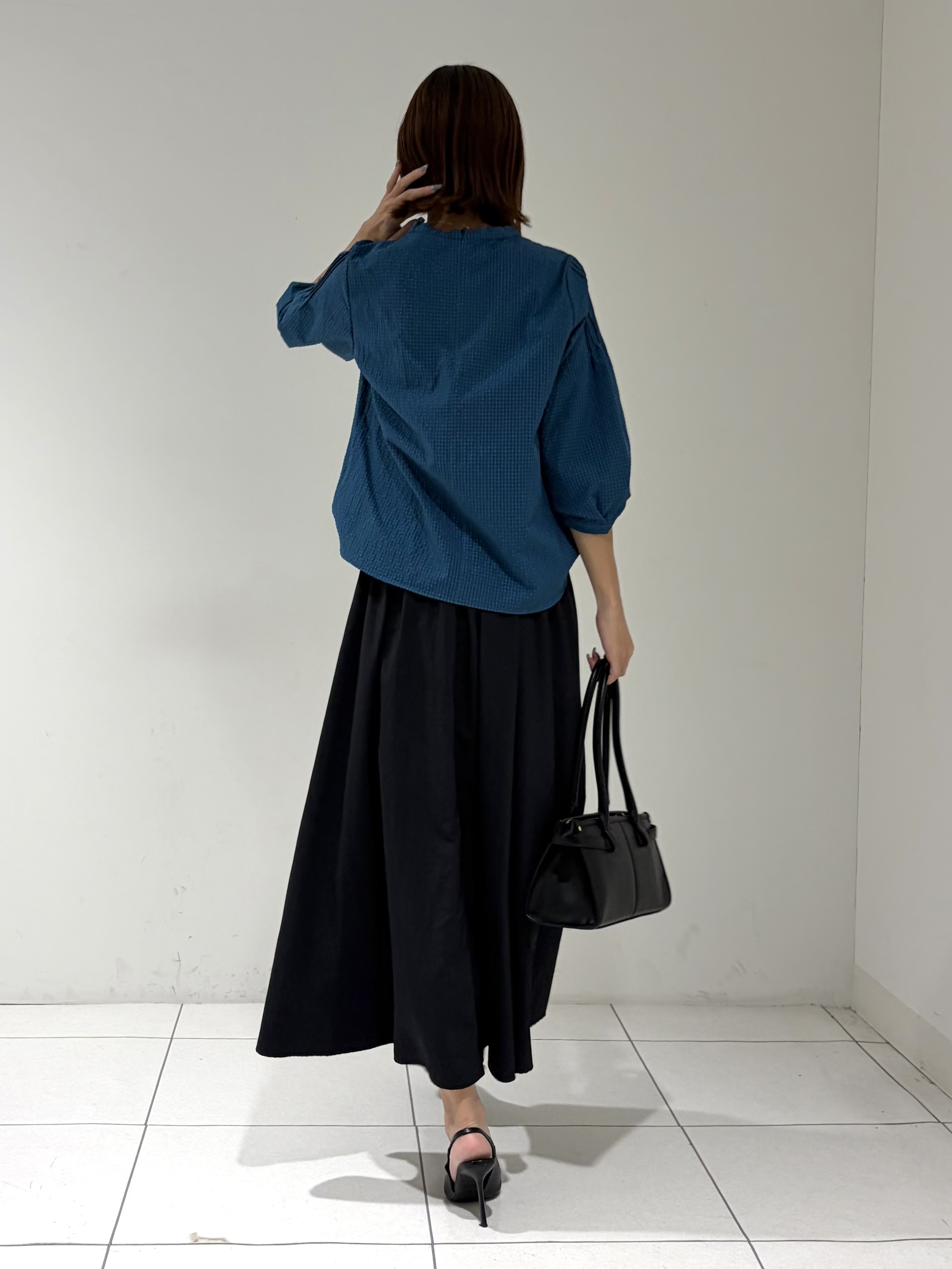 shioriさんの「INDIVI｜【UVケア／吸汗速乾】凹凸素材ミニスタンドトップス」を使ったコーディネート